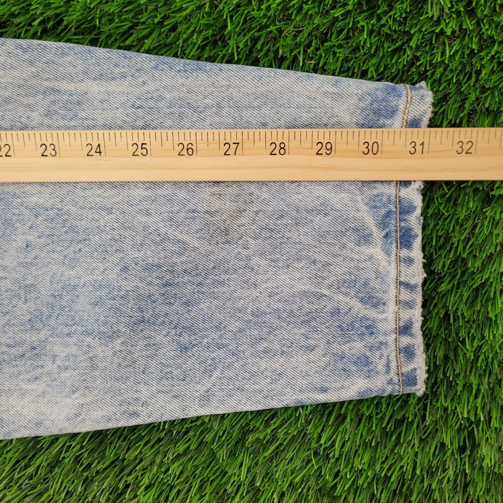 Levi's Vintage LEVIS 573 Tapered Jeans Womens 16/18 34x31 Acid-Wash Size 40" / US 18 - 23 Thumbnail