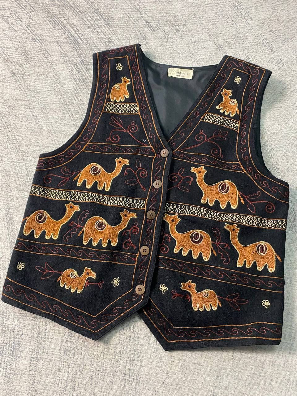 Japanese Brand × Vintage Epeteme Art Embroidered Camel Vest Nice Design Size M / US 6-8 / IT 42-44 - 2 Thumbnail