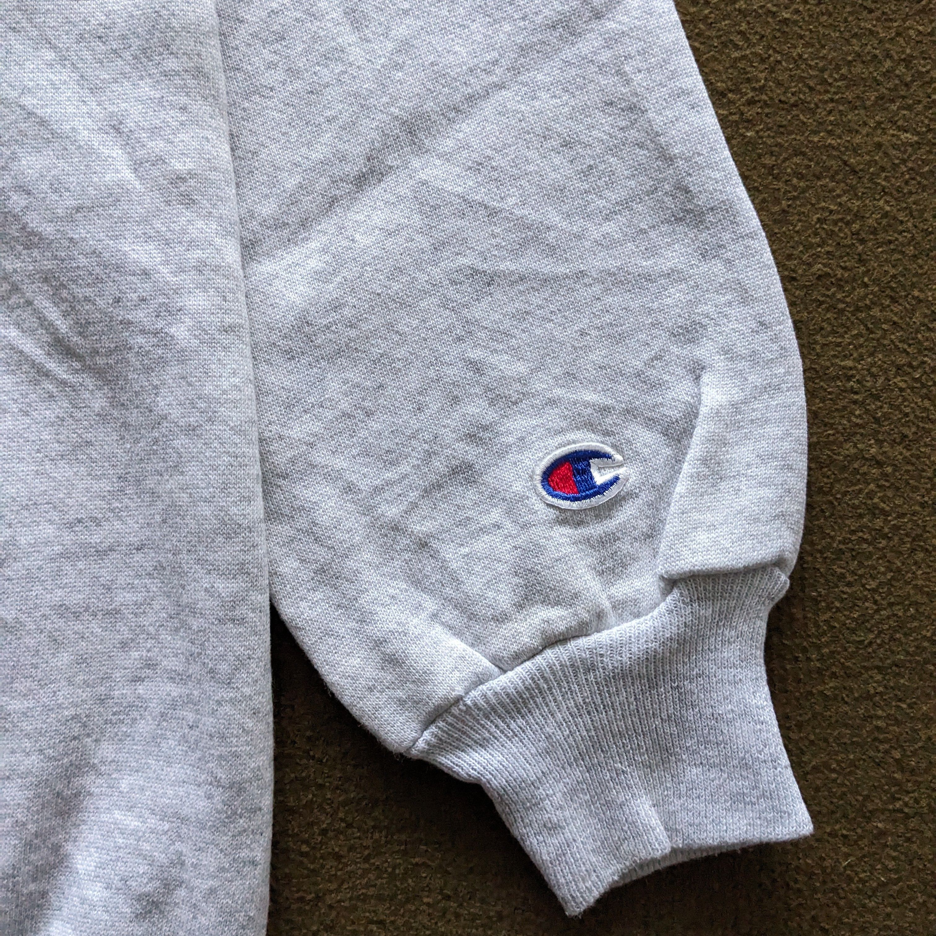 Vintage Vintage YALE Champion American University Sweatshirt Size US M / EU 48-50 / 2 - 3 Thumbnail