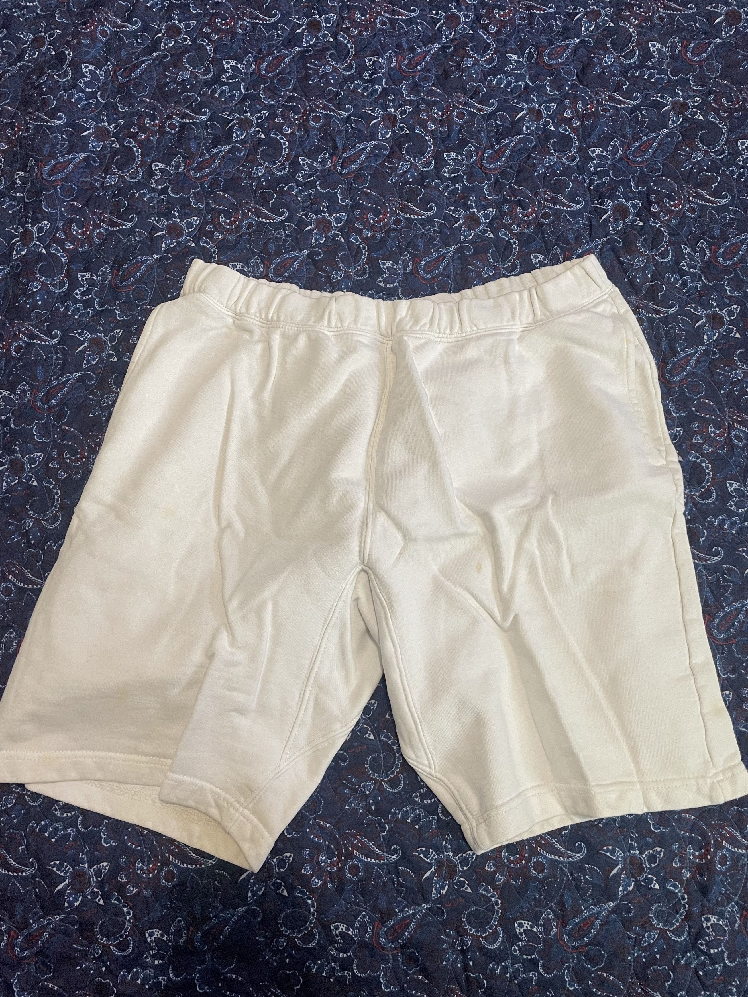 H&M H&M White Heavyweight Sweatshorts Size US 34 / EU 50 - 1 Thumbnail