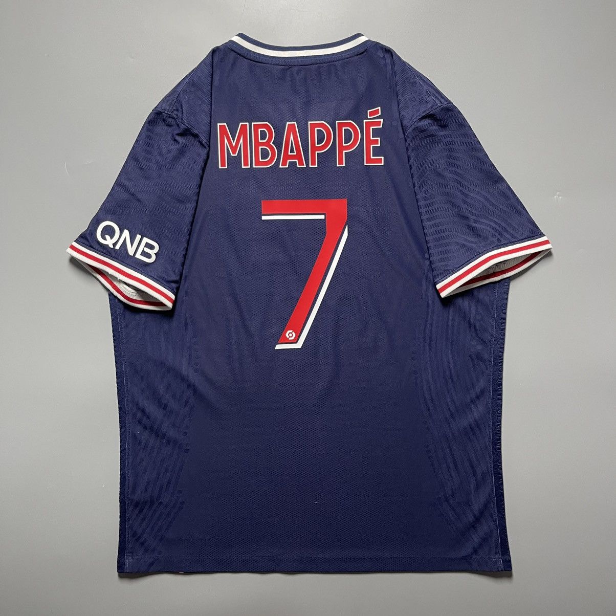 Vintage PSG NIKE VAPORKNIT 2020/2021 FOOTBALL HOME JERSEY #7 MBAPPE Size US L / EU 52-54 / 3 - 1 Thumbnail