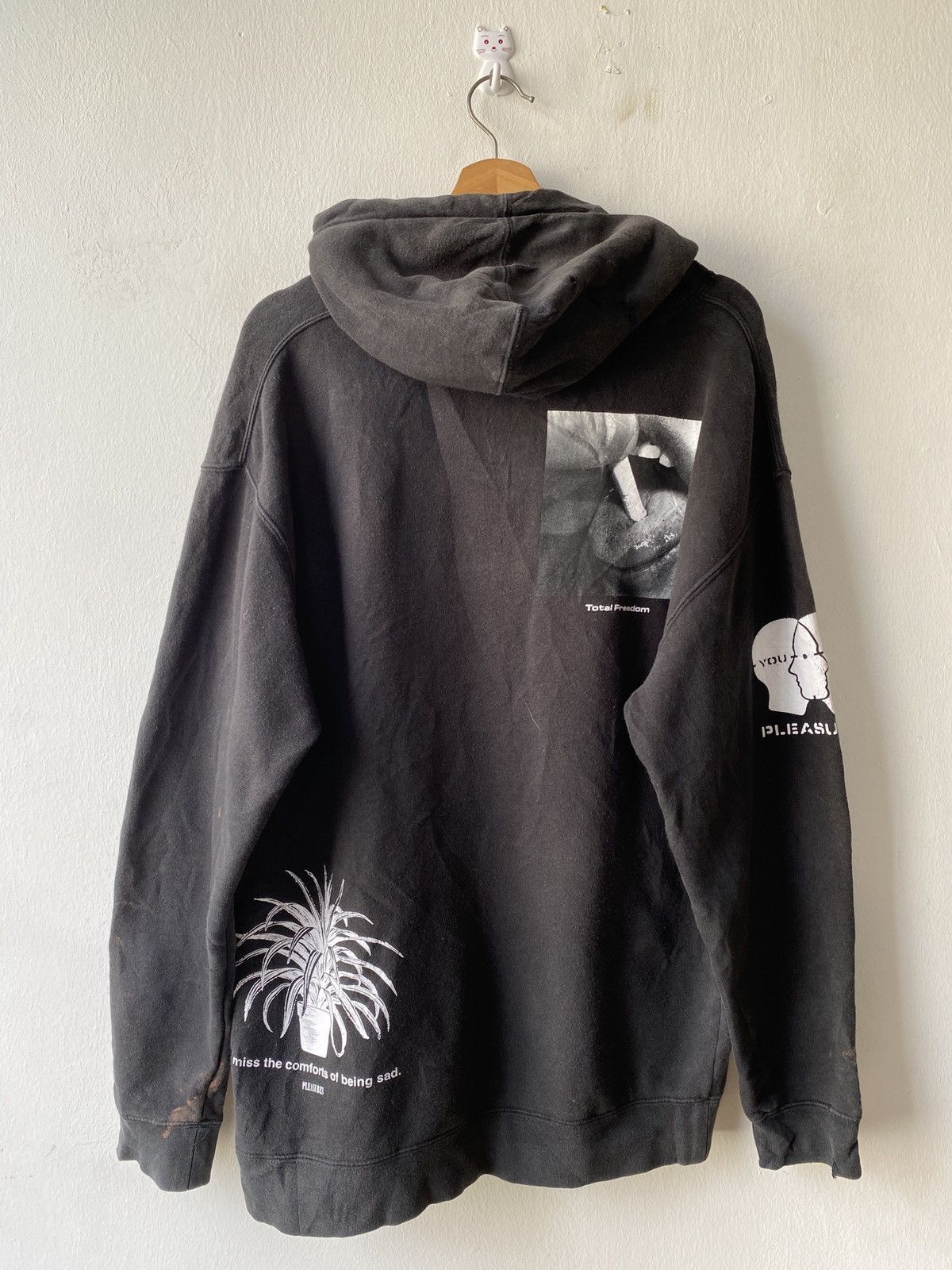 Independent Trading Co. × Independent Truck Co. × Pleasures Pleasures Distressed Faded Total Freedom Hoodie Size US L / EU 52-54 / 3 - 6 Thumbnail