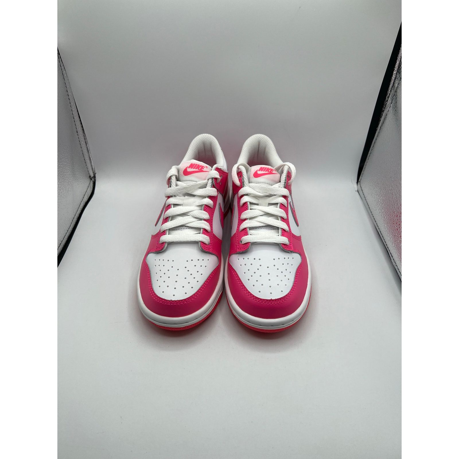 Nike Nike Dunk Low GS “Laser Fuchisa” size 7y/8.5 women’s Size US 8.5 / IT 38.5 - 2 Thumbnail