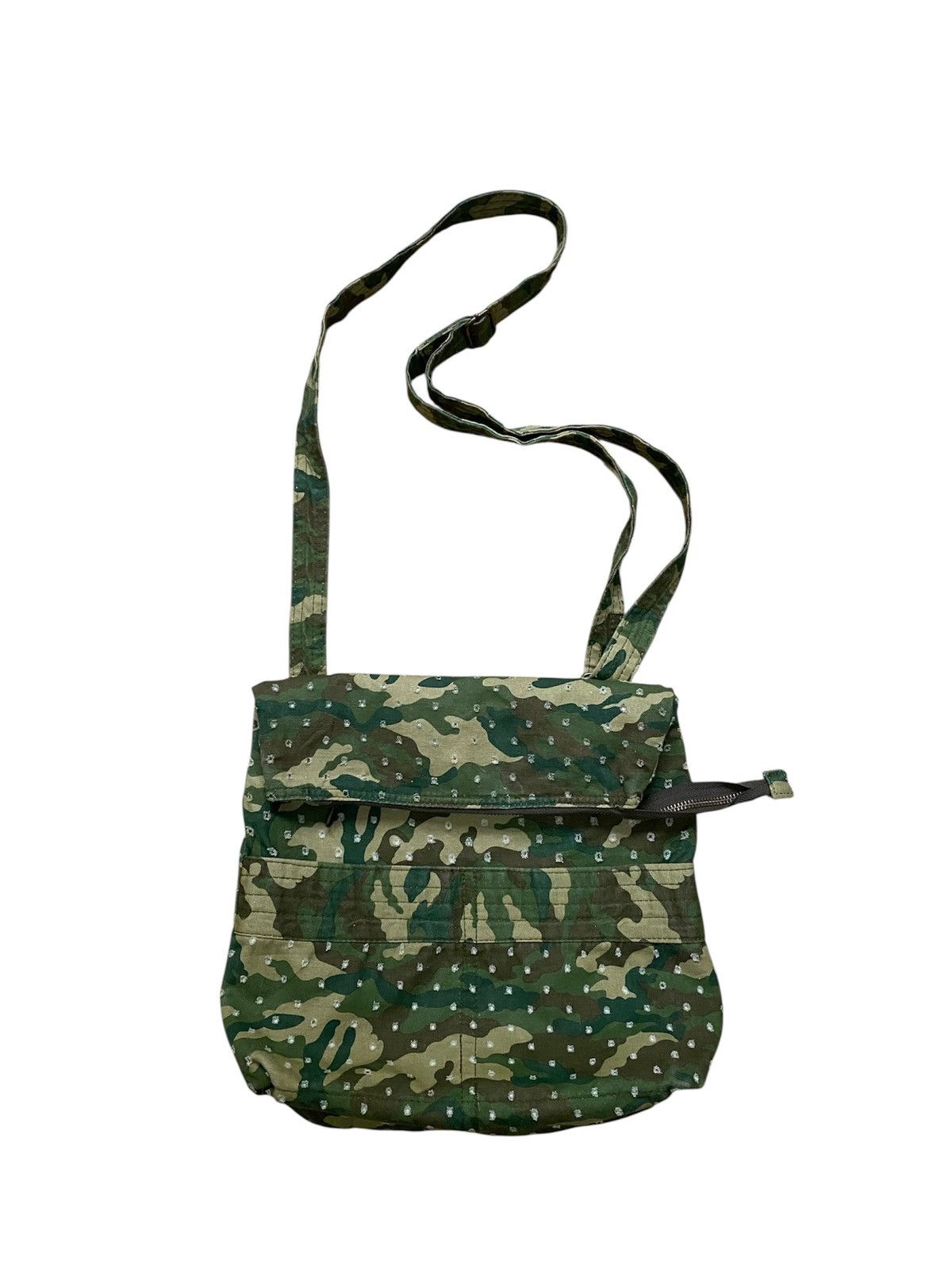 Vintage Earthmade Seditionaries Military Camo Army Sling Bag