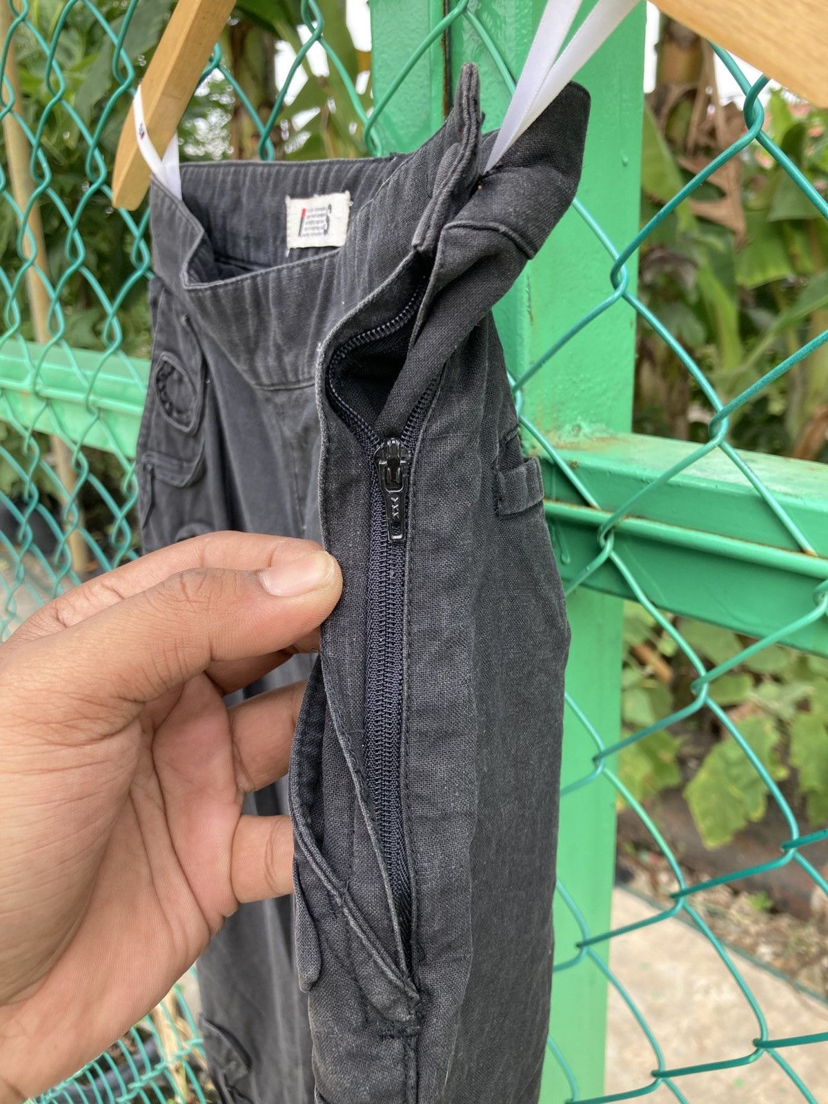 Issey Miyake 80's Issey Miyake Black Appliqué Avant-Garde Pants Size 25" / US 0 / IT 36 - 5 Thumbnail