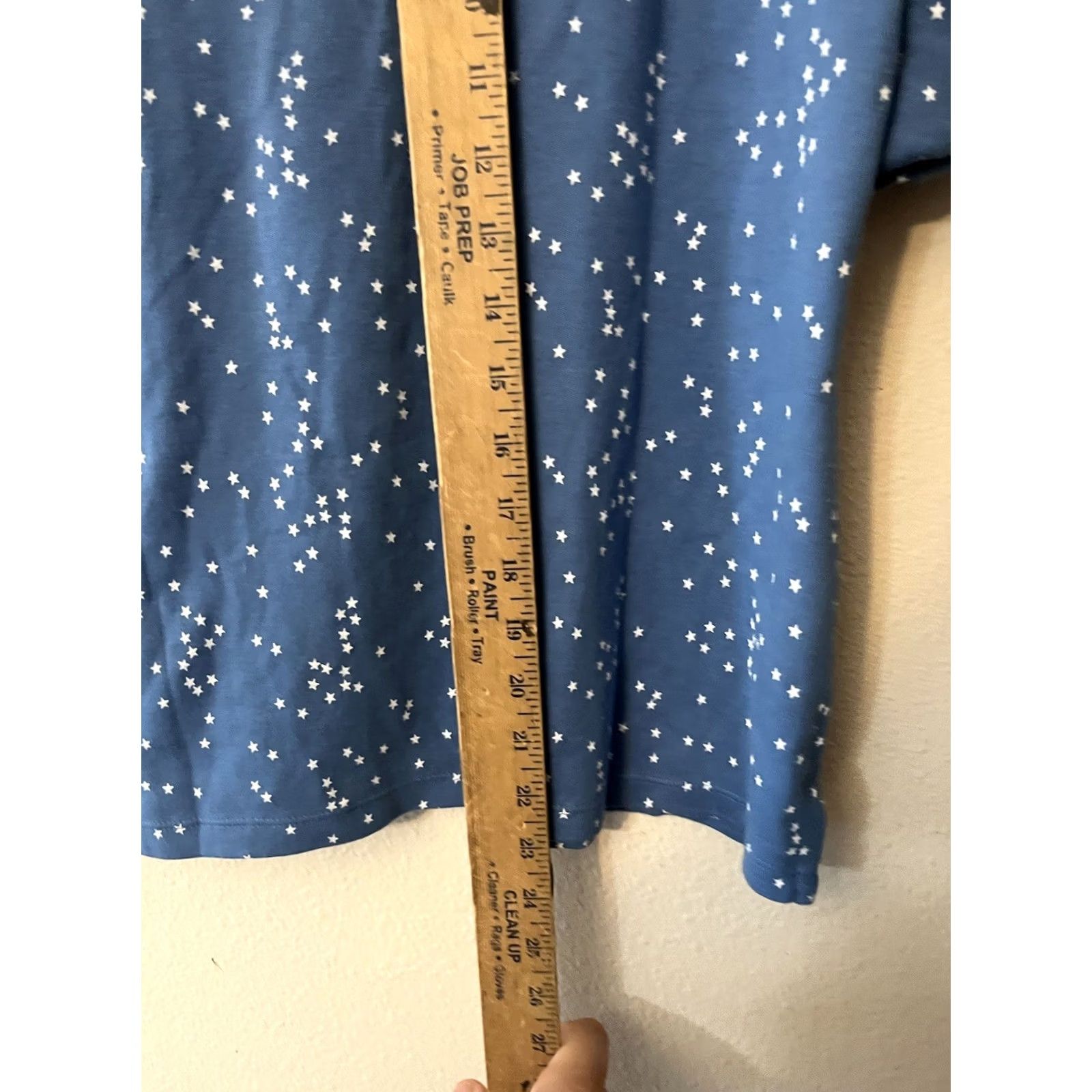 Vintage VINTAGE Style & Co Shirt Women's Petite Large Short Sleeve Stars Print Blue T-Shirt Blouse Size L / US 10 / IT 46 - 4 Thumbnail