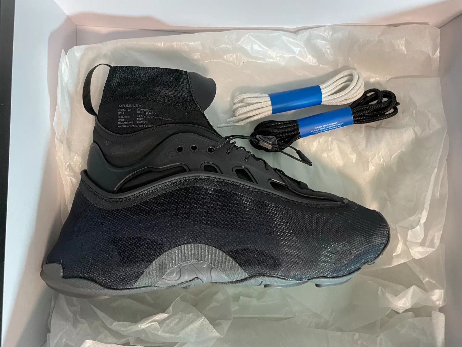 Adidas Ozmorphis Size US 6 / EU 39 - 4 Thumbnail