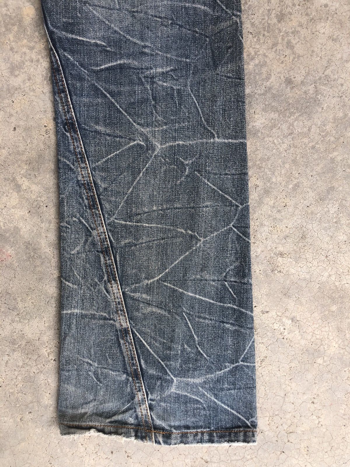 Le Grande Bleu (L.G.B.) Japanese Nylaus Flared Jeans Distressed Jeans Size US 31 - 12 Thumbnail