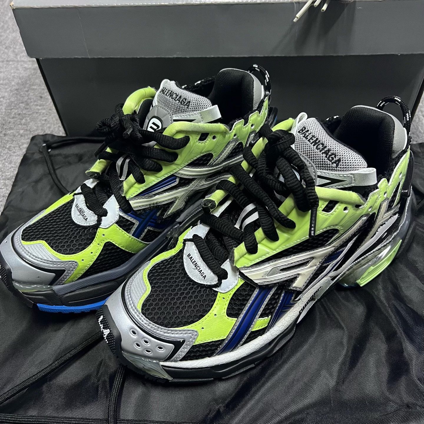 Balenciaga Balenciaga Gray Distressed Low-Top Running Shoes Size US 8 / EU 41 - 1 Thumbnail