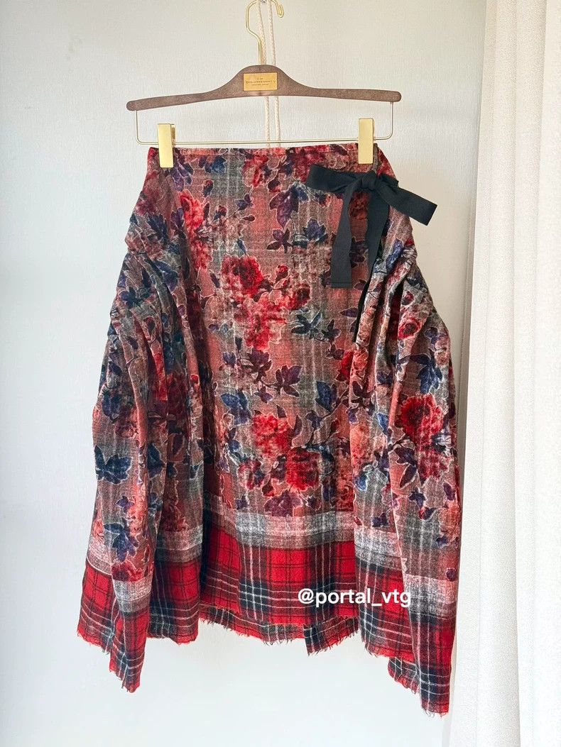 Comme des Garcons Comme des Garcons size M Rose bow skirt Size 23" - 1 Thumbnail