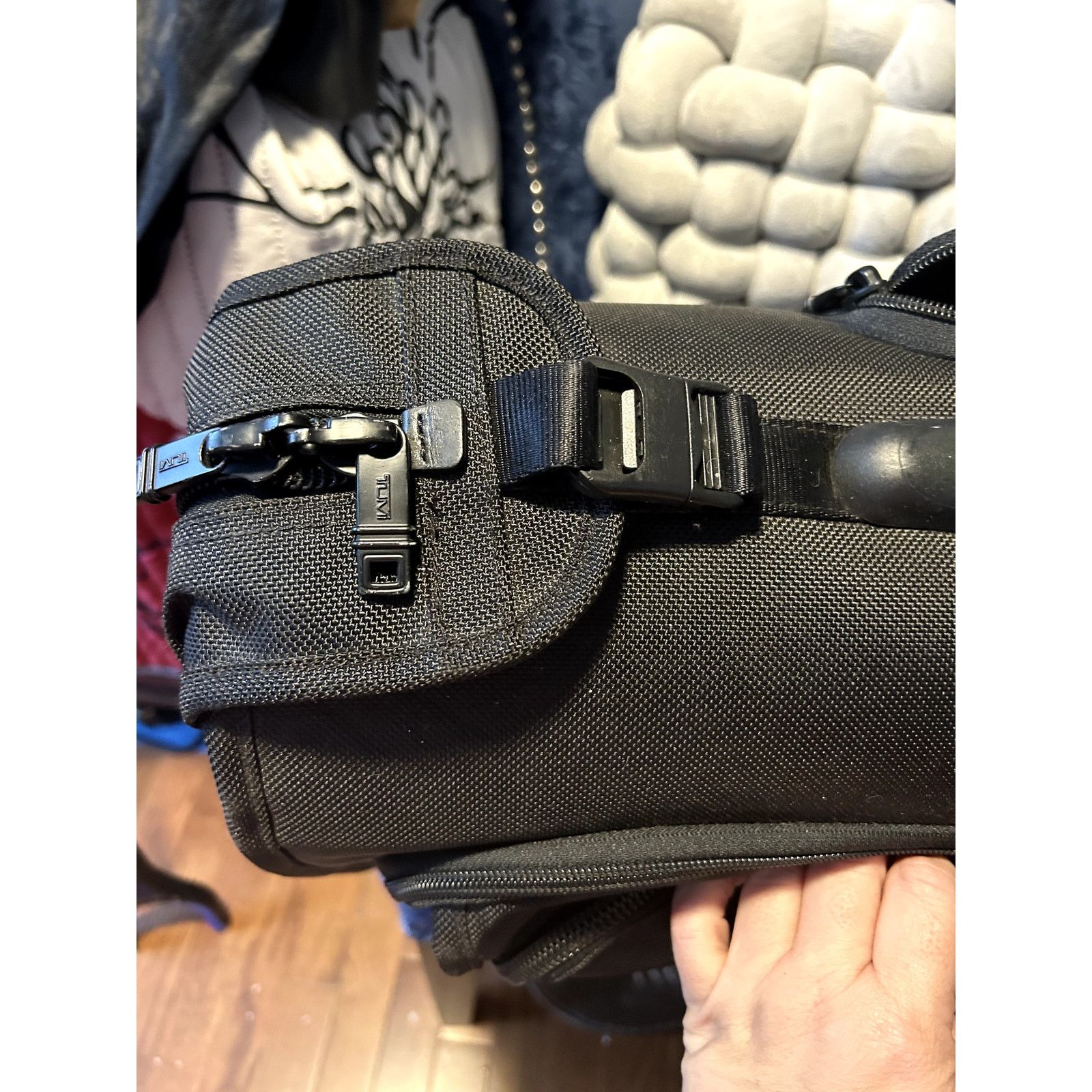 Tumi Tumi Alpha Carry-On 4-Wheel Garment Bag Size ONE SIZE - 17 Thumbnail