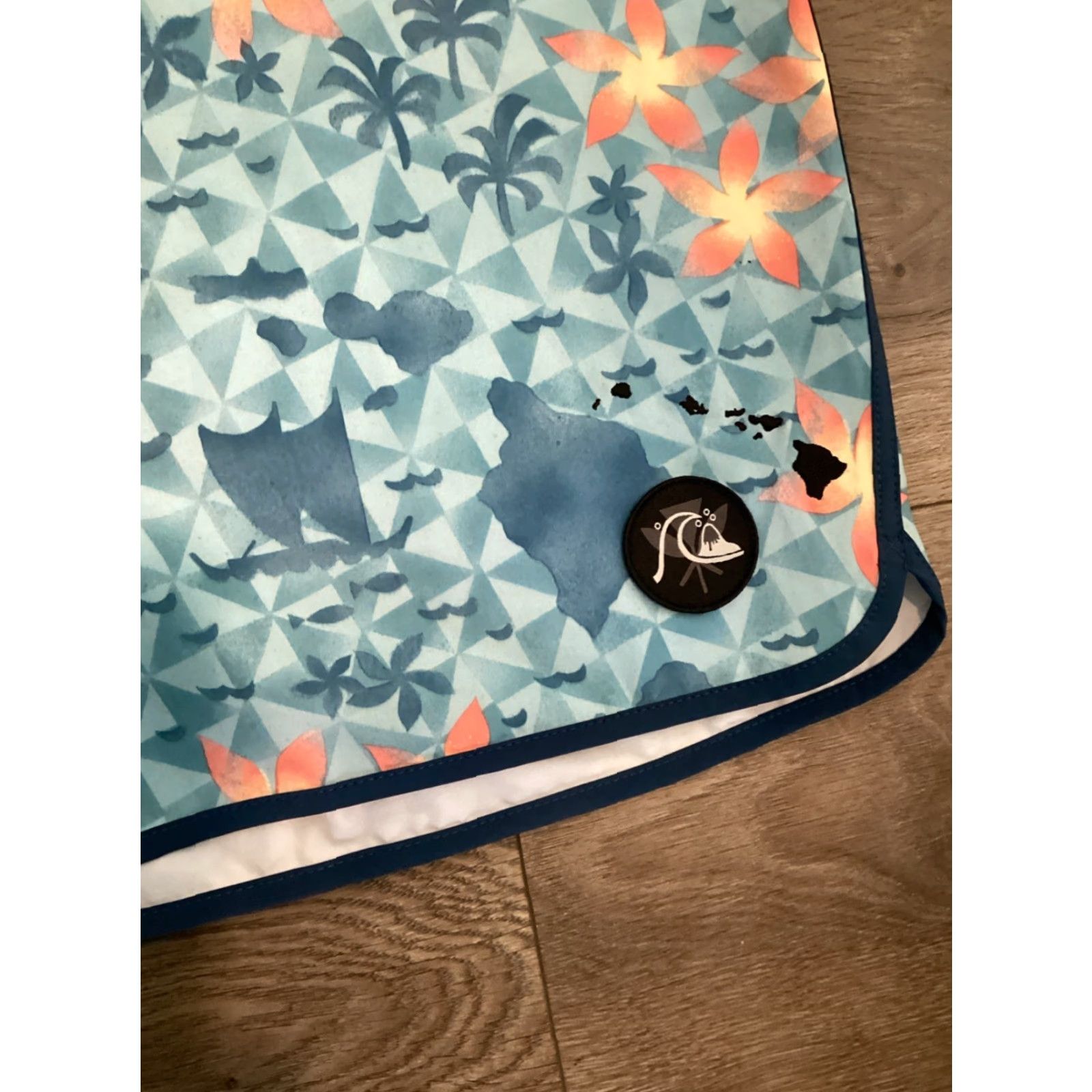 Quiksilver Quiksilver Surfsilk Hawaii Scallop 19" Boardshorts - Delph Blue - Men, Board Shorts, 42, Blue, Floral, Beach, Hawaiian, Pockets, Drawstring Size US 42 / EU 58 - 3 Thumbnail