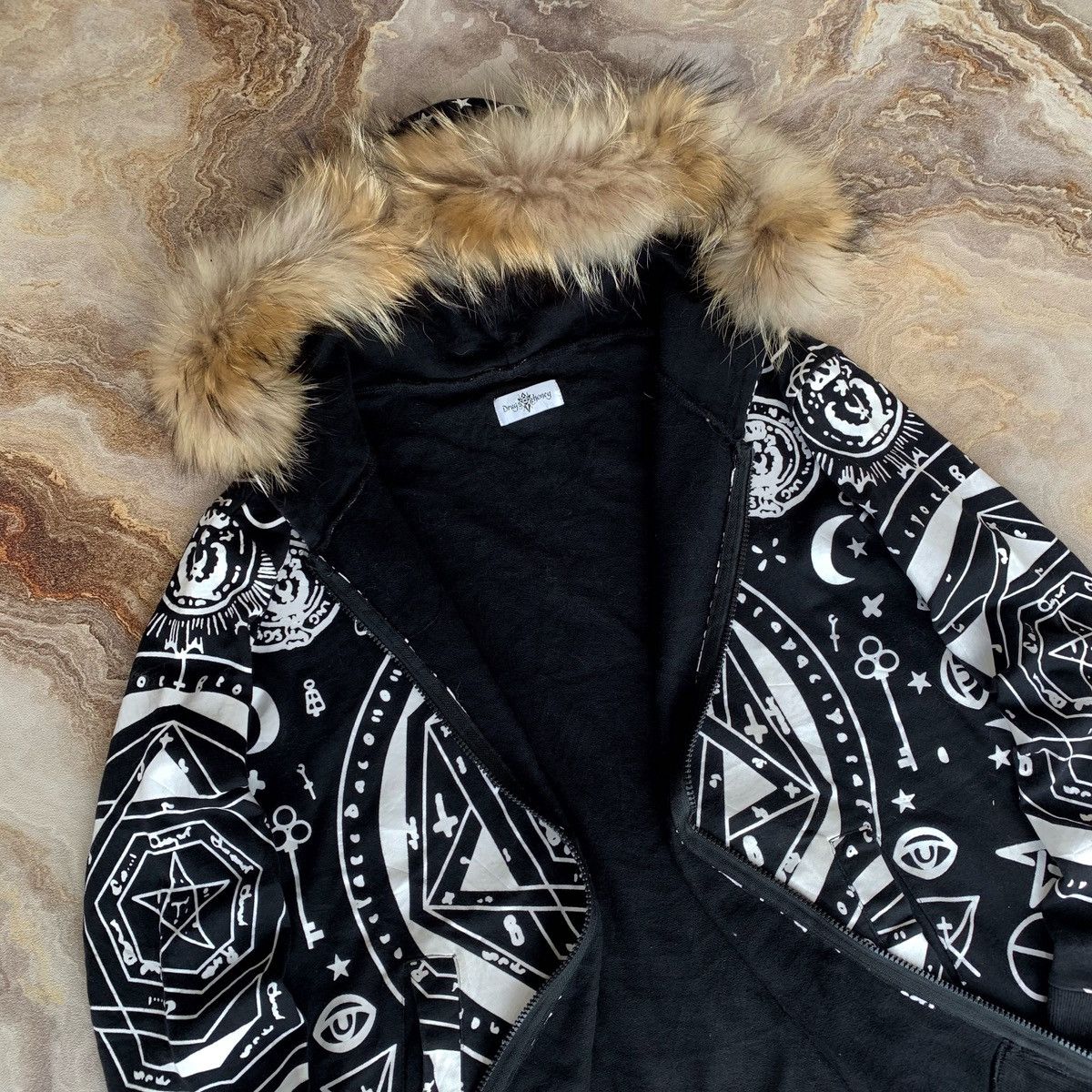 Japanese Brand Drug Honey Zip Hoodie Fur Lgb Ifsix Vkeii Kmrii Style Size US L / EU 52-54 / 3 - 7 Thumbnail