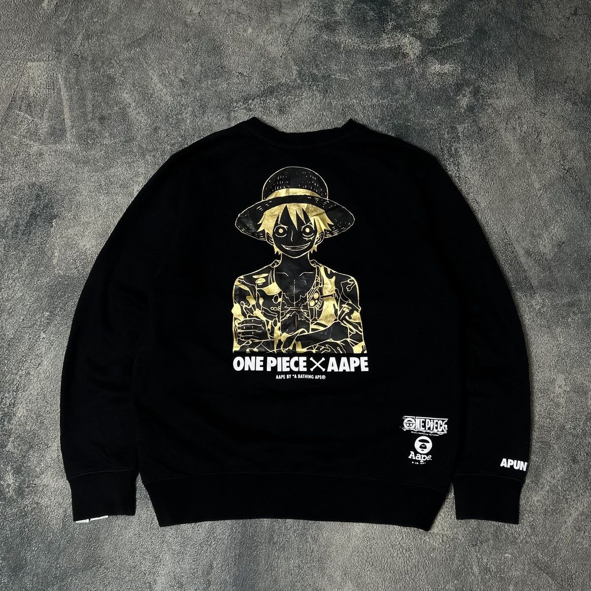 Aape Aape A Bathing Ape X One Piece Monkey D Luffy Sweatshirt Size US L / EU 52-54 / 3 - 1 Thumbnail