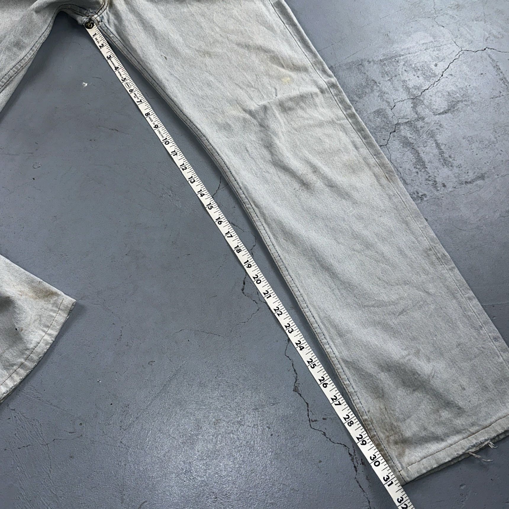 Levi's VINTAGE Levi's 501 Jeans Men 34x36 Blue Light Wash 90s Straight Denim Cotton Regular 501 Series 34x36 XS? Wait. Size US 34 / EU 50 - 6 Thumbnail
