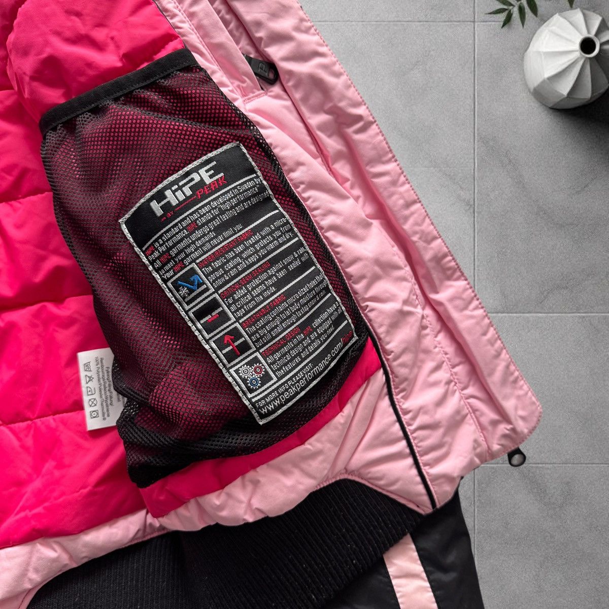 Peak Performance Peak Performance Dragon J Thermolite Puffer Jacket Techwear Size US S / EU 44-46 / 1 - 5 Thumbnail