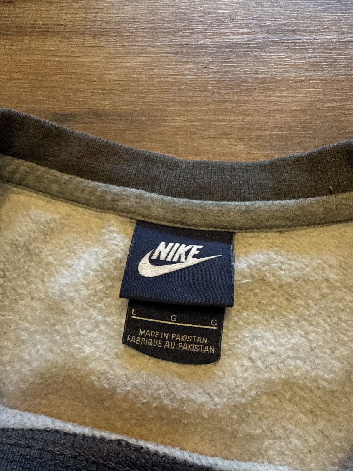 Nike Vintage Nike Sweatshirt Grey Size US L / EU 52-54 / 3 - 4 Thumbnail