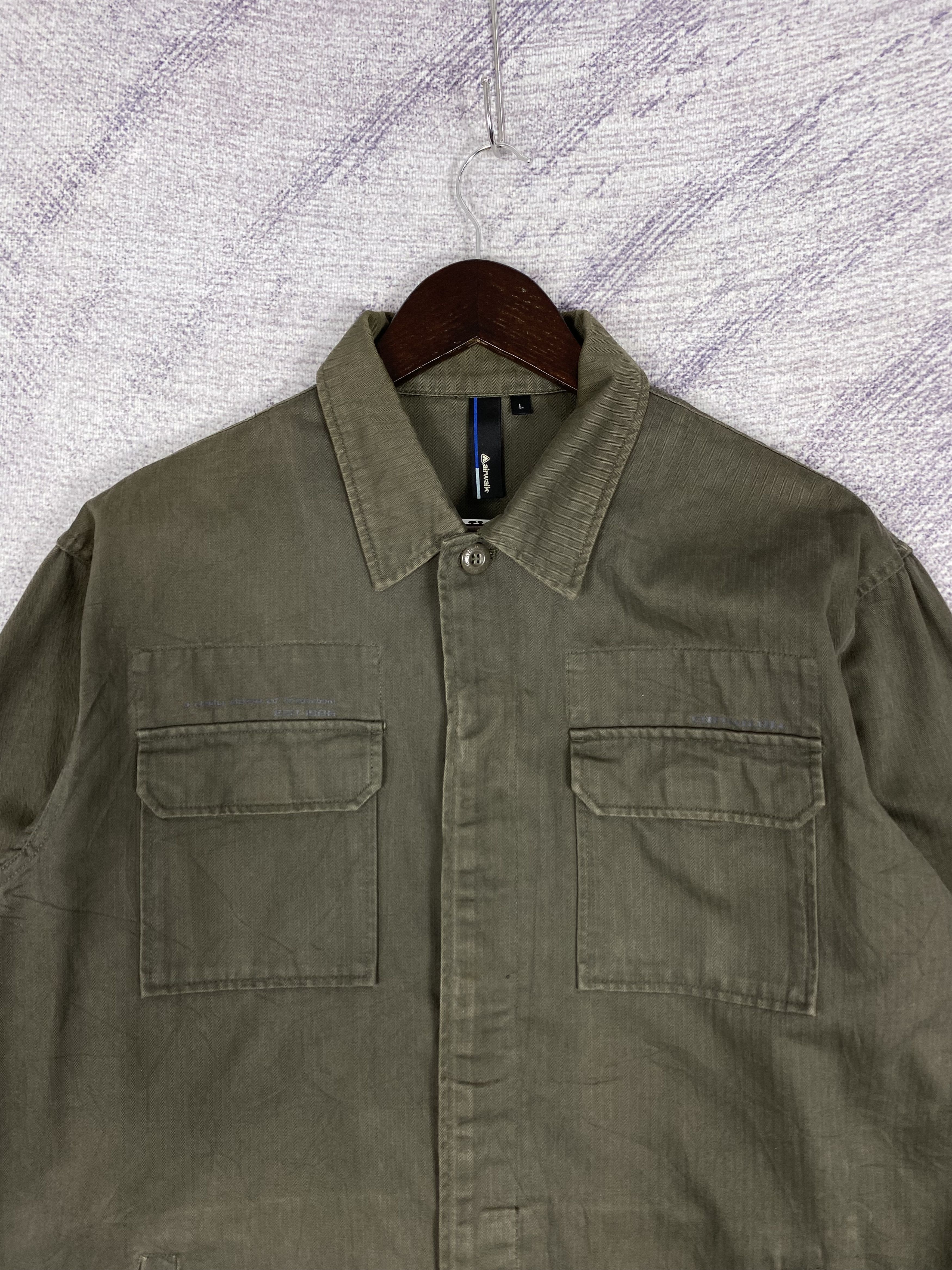 Airwalk Vintage Airwalk Multi Pocket Casual Plain Canvas Jacket Size US L / EU 52-54 / 3 - 2 Thumbnail