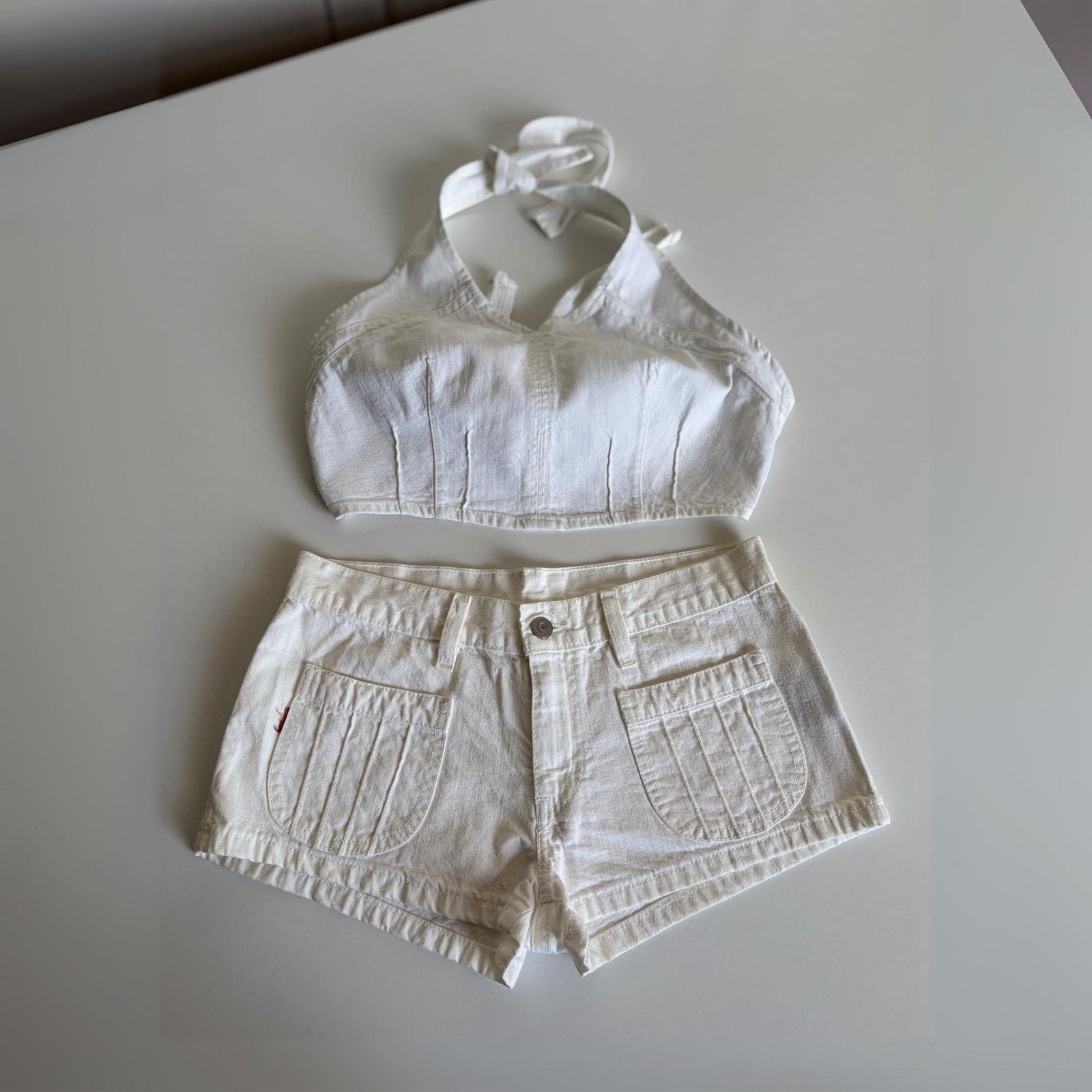 Japanese Brand × Levi's × Levi's Vintage Clothing Vintage Levi's White Denim Two Piece Set Crop Top Shorts Y2K Size 26" / US 2 / IT 38 - 1 Thumbnail