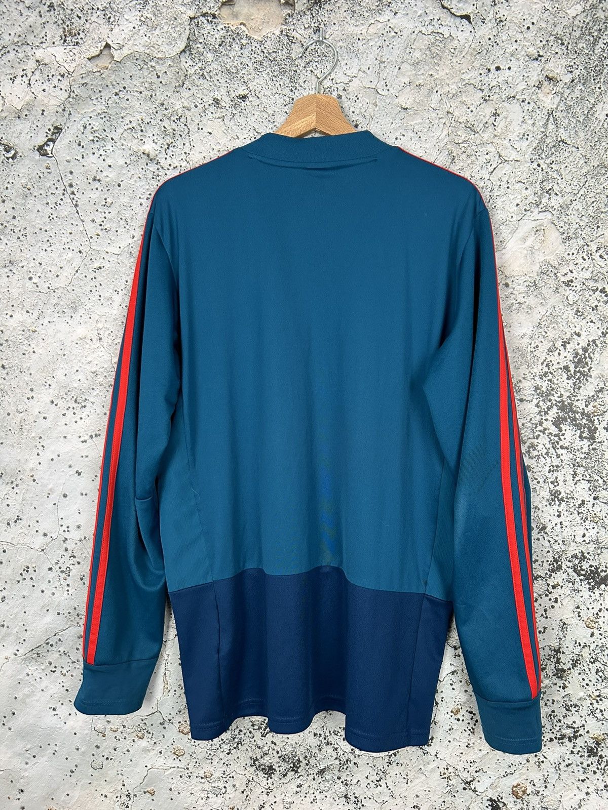 Adidas Spain World Cup Soccer Jersey Training Sweatshirt Football Size US L / EU 52-54 / 3 - 4 Thumbnail