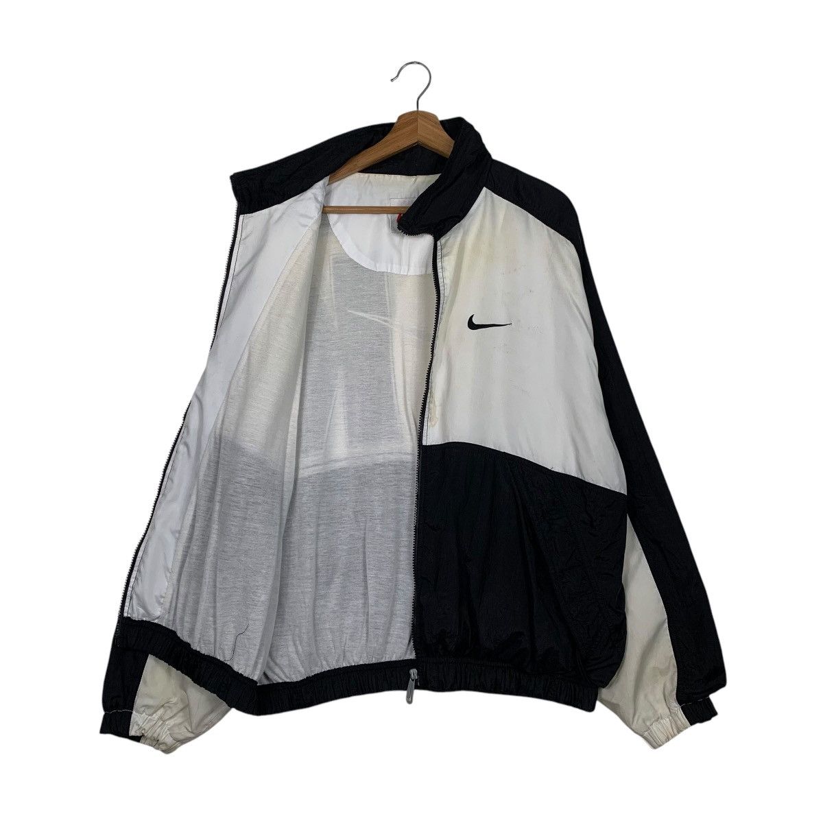 Nike Vintage Nike Big Logo Swoosh Windbreaker Jacket Size US L / EU 52-54 / 3 - 9 Thumbnail
