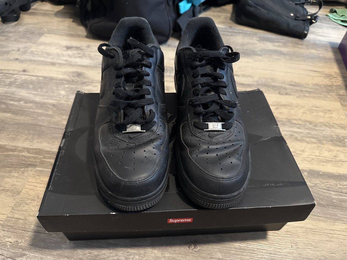 Nike × Supreme Nike x Supreme AF1 Size US 9.5 / EU 42-43 - 1 Thumbnail