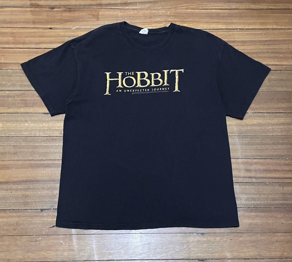 Vintage Rare Movie The Hobbit An Unexpected Journey T-shirt 2012s Size US XL / EU 56 / 4 - 1 Thumbnail