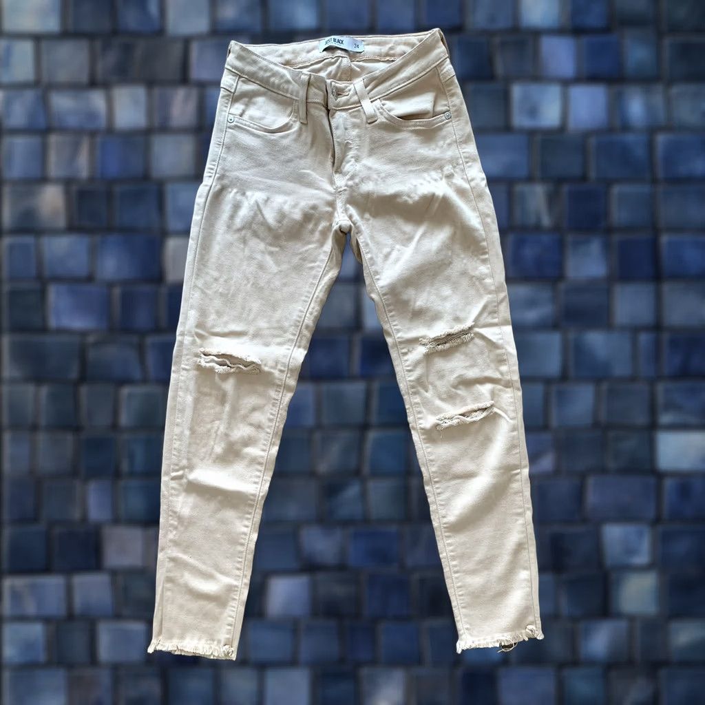 Denime JUST BLACK Jeans Women Sz 24 Skinny Beige Denim Stretch Distressed Hem Made USA Size 42" / US 20 - 1 Thumbnail