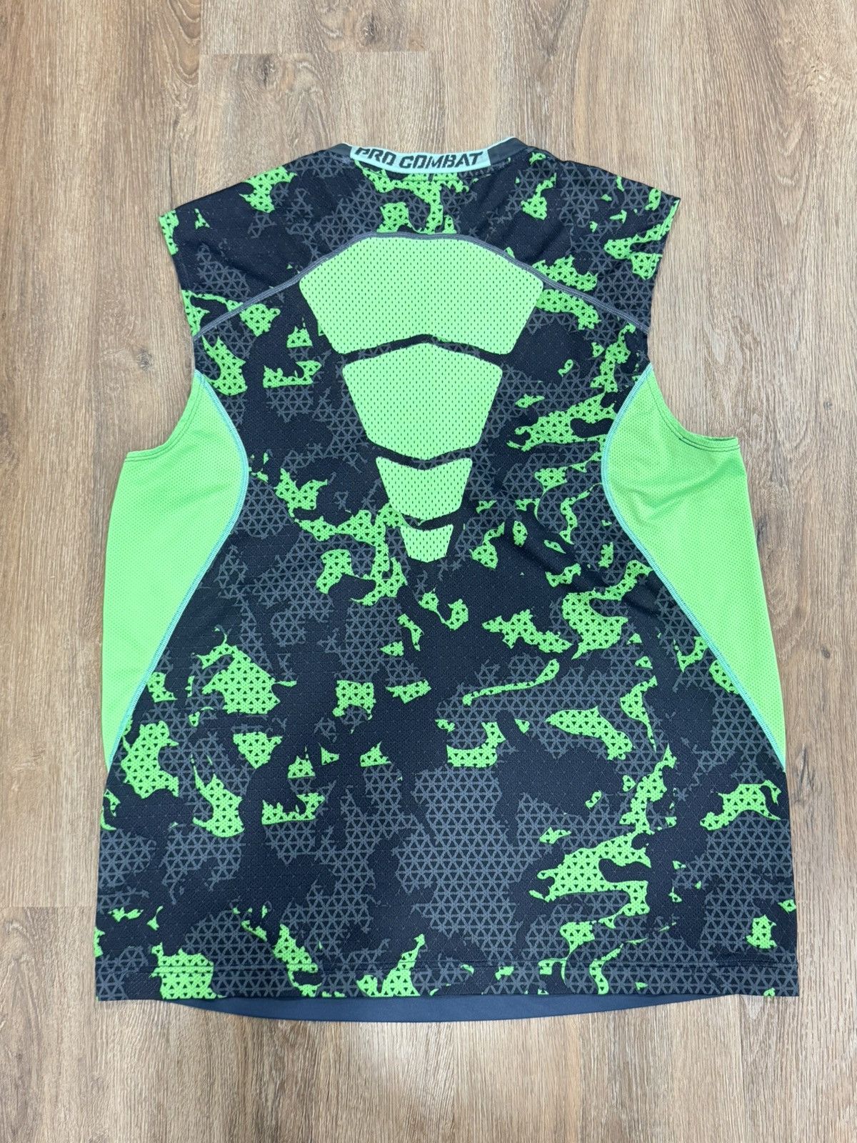 Nike Nike Pro Combat Dri-Fit Compression Shirt Size US L / EU 52-54 / 3 - 4 Thumbnail