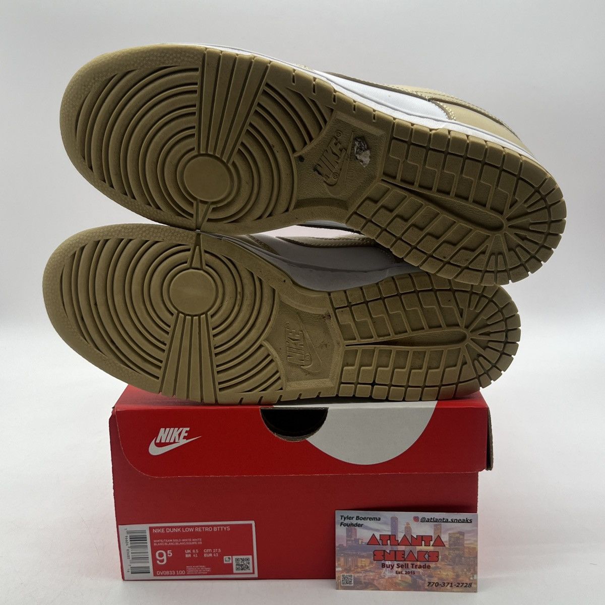 Nike Nike dunk low team gold Size US 9.5 / EU 42-43 - 8 Thumbnail