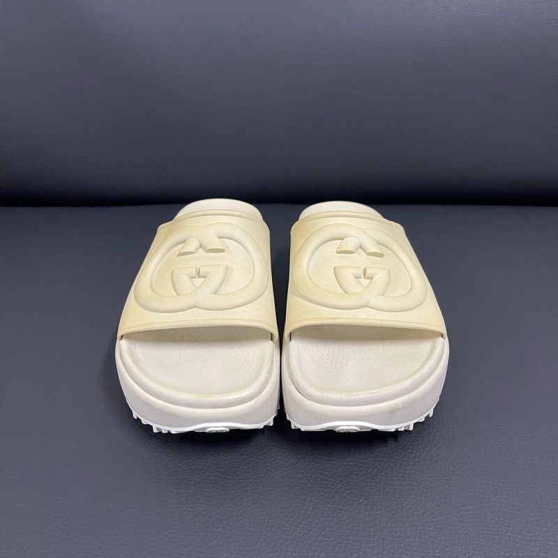 Gucci Gucci Interlocking Rubber Platform Slide Sandals -2508 Size US 5 / IT 35 - 2 Thumbnail