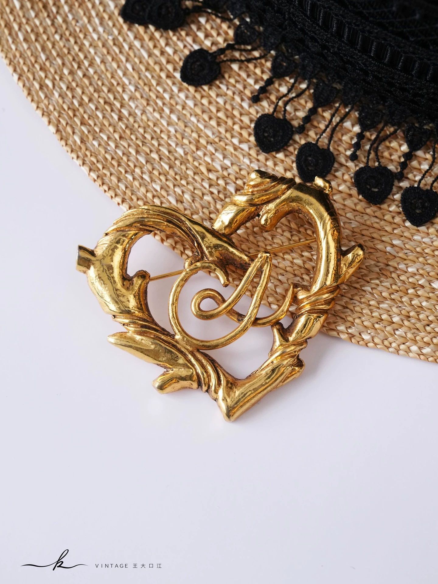 Christian Lacroix Christian Lacroix Vintage Gold Plated Vine Heart Logo Brooch Large Size ONE SIZE - 3 Thumbnail