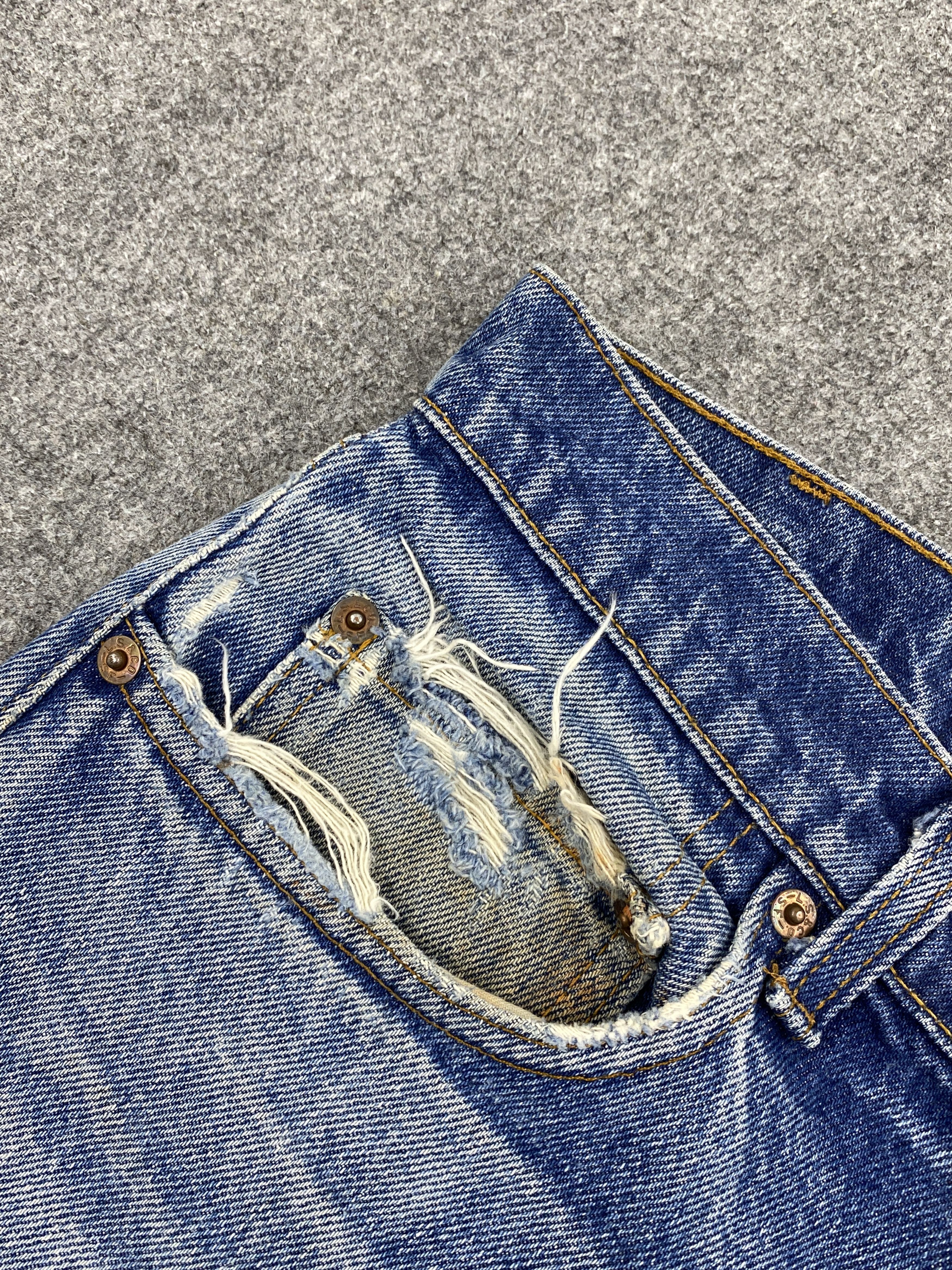 Levi's × Vintage Vintage 80s Levi's 505 Faded Blue Denim Jeans Size US 36 / EU 52 - 11 Thumbnail