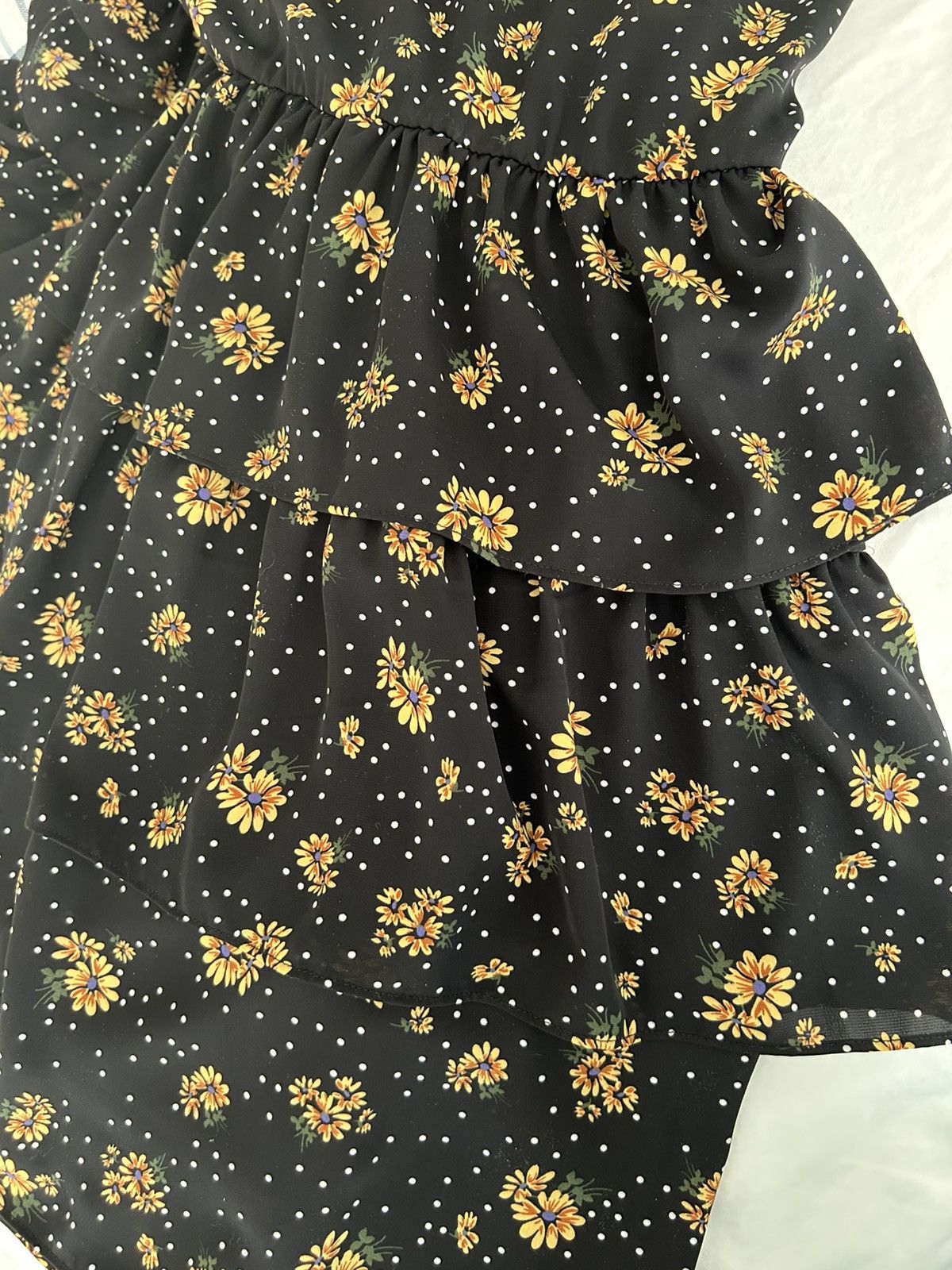 Saks Fifth Avenue Saks Fifth Avenue Black Floral Smocked Midi Dress – Size 4 Size S / US 4 / IT 40 - 5 Thumbnail