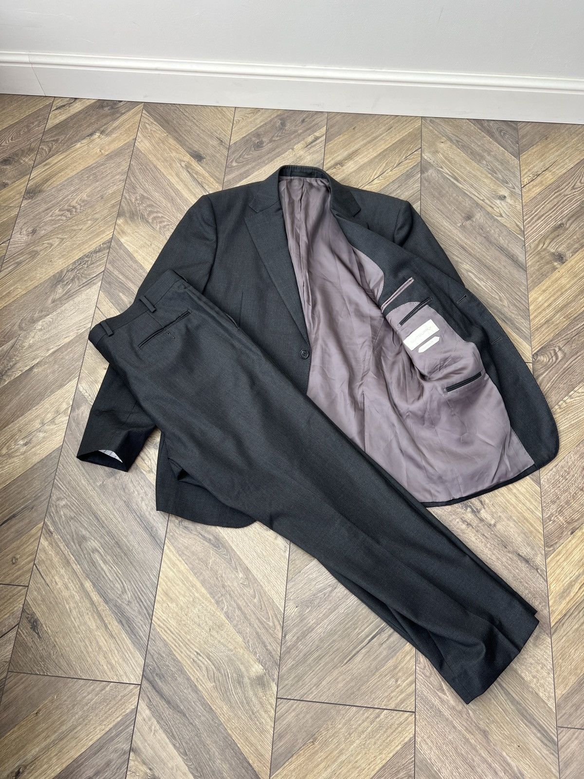 Vintage Suitsupply old money style suit