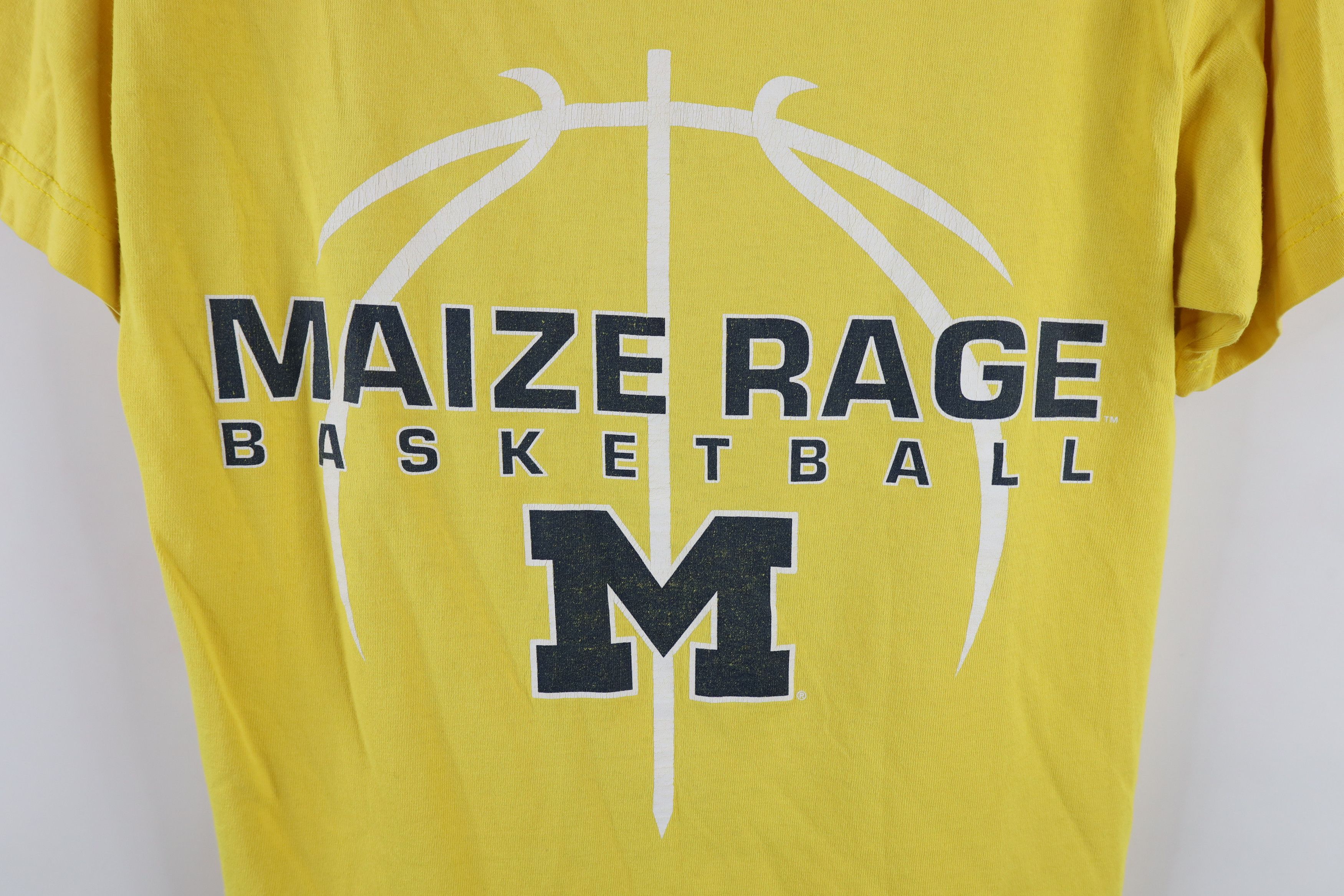 Nike × Vintage Vintage Nike University of Michigan Basketball T-Shirt Size US S / EU 44-46 / 1 - 4 Thumbnail