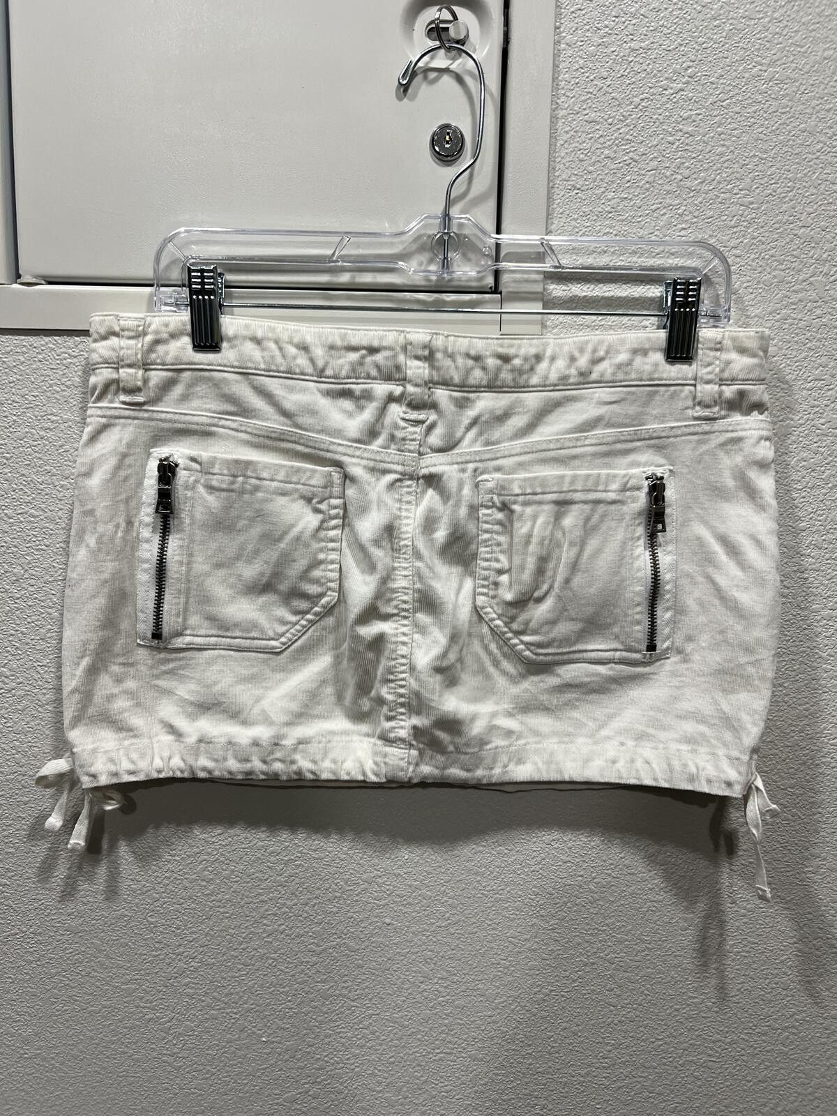 Other Guess Vintage Mini Zip Skirt Size 32" / US 10 / IT 46 - 3 Thumbnail