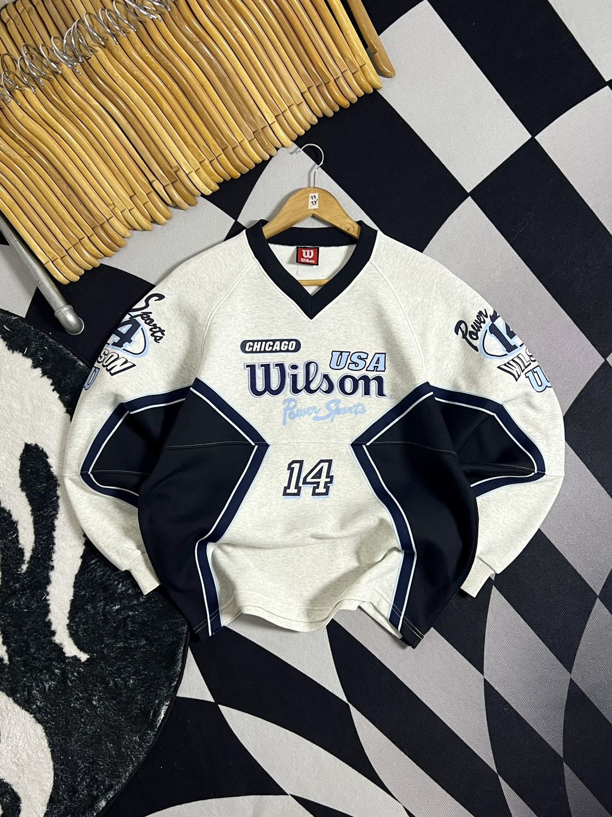 Other VINTAGE WILSON FRONT HIT & SLEEVE PRINT SWEATSHIRT V NECK Size US L / EU 52-54 / 3 - 2 Thumbnail
