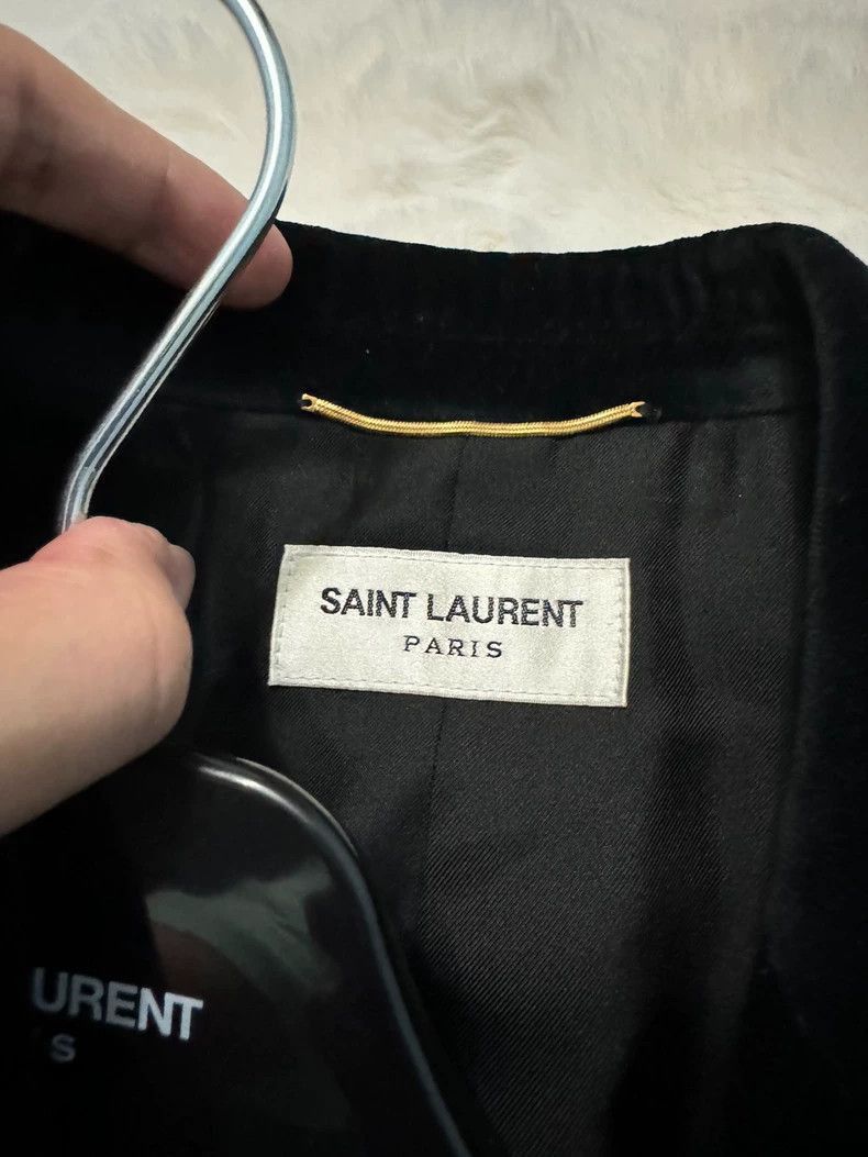 Saint Laurent Paris Saint Laurent Paris Saint Laurent Velvet Blazer with Gold Size US M / EU 48-50 / 2 - 2 Thumbnail