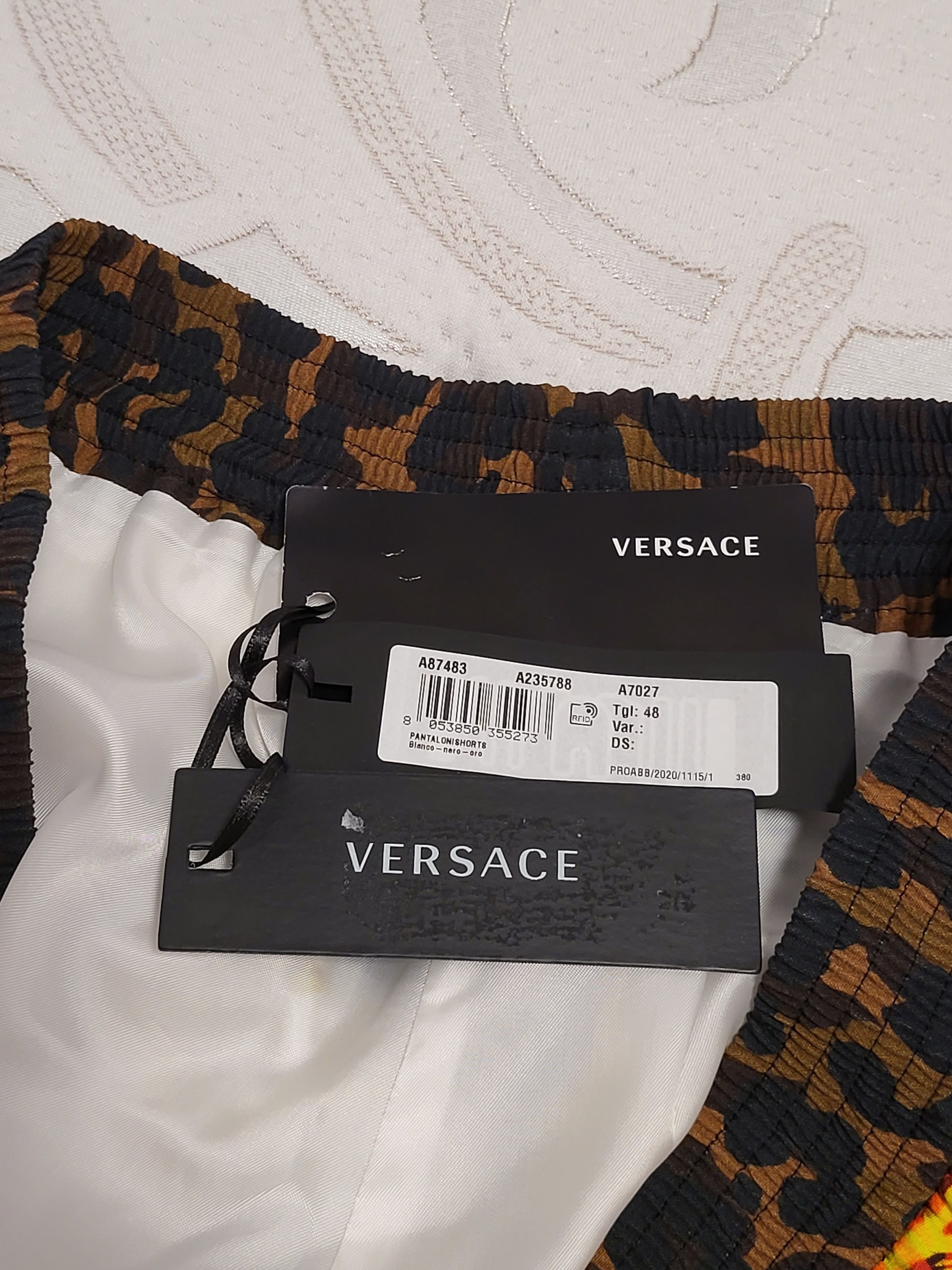 Versace Two Face Floral & Baroque Print Shorts Size US 32 / EU 48 - 3 Thumbnail