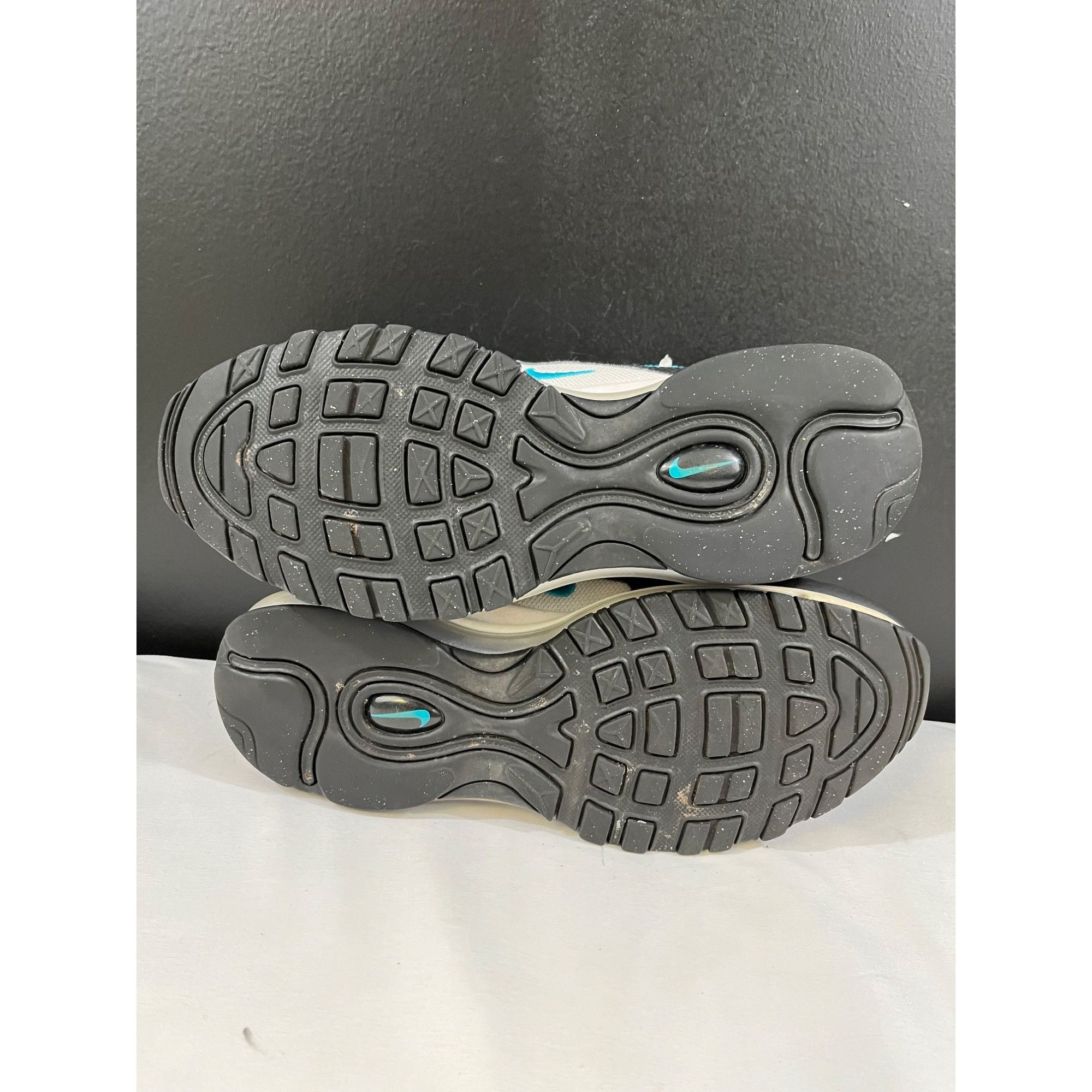 Nike Nike Air Max 97 GS Big Boys Black Sneakers Size 7Y SKU 6732 Size US 7 / EU 40 - 3 Thumbnail
