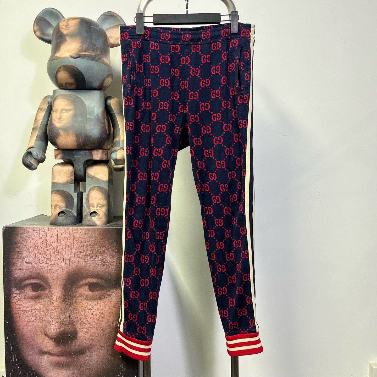 Gucci Gucci Pants 28 Women Size 28" / US 6 / IT 42 - 1 Thumbnail