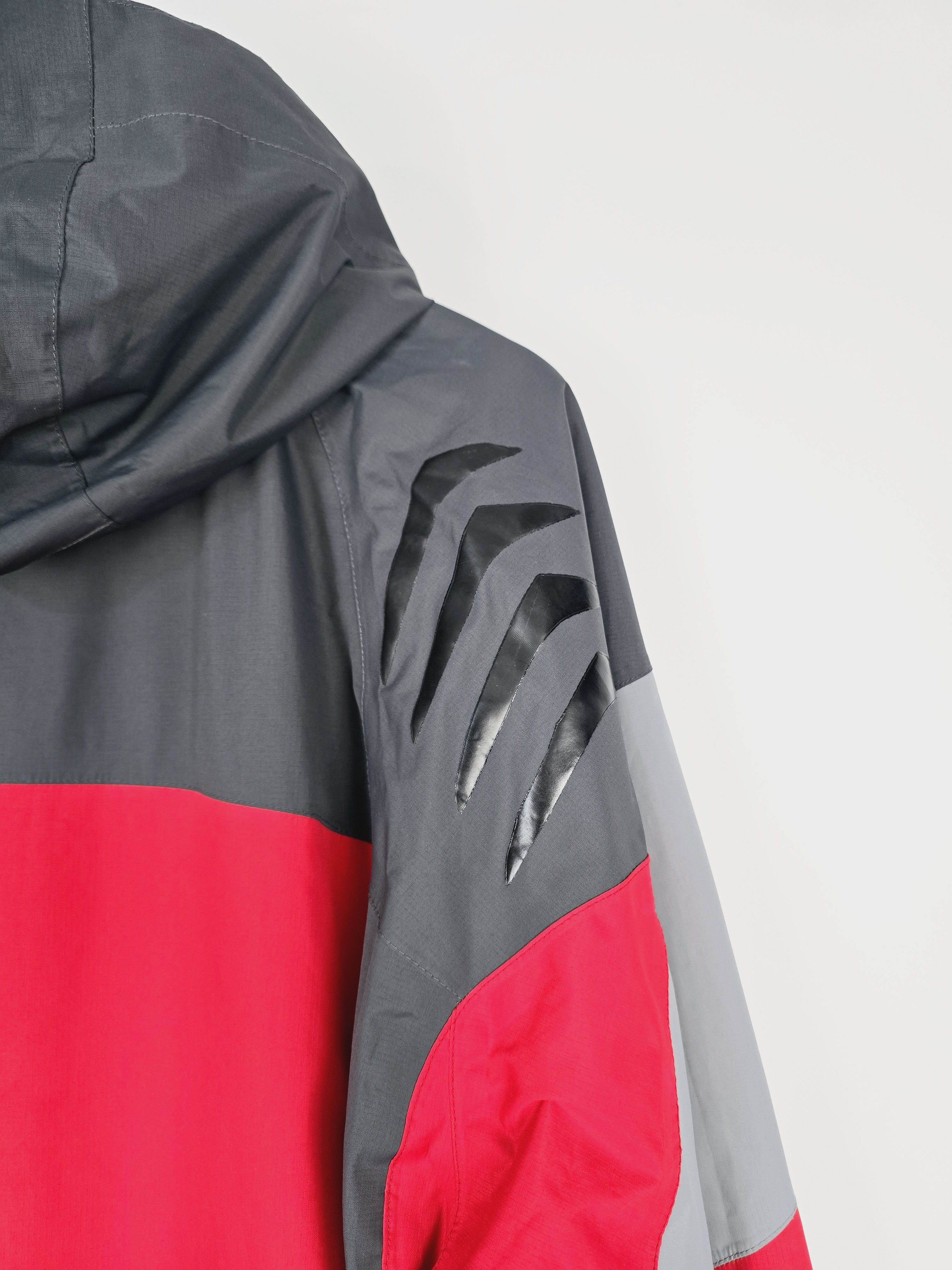 Mammut Mammut DryTech Waterproof Jacket Red Black Size L - Outdoor Size US L / EU 52-54 / 3 - 13 Thumbnail
