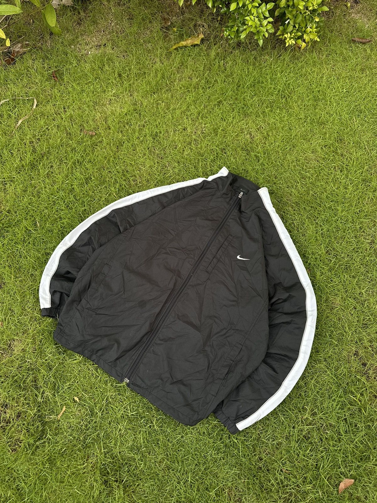 Nike × Vintage NIKE VINTAGE DOUBLE LOGO STREETWEAR LIGHT JACKET Size US XL / EU 56 / 4 - 1 Thumbnail