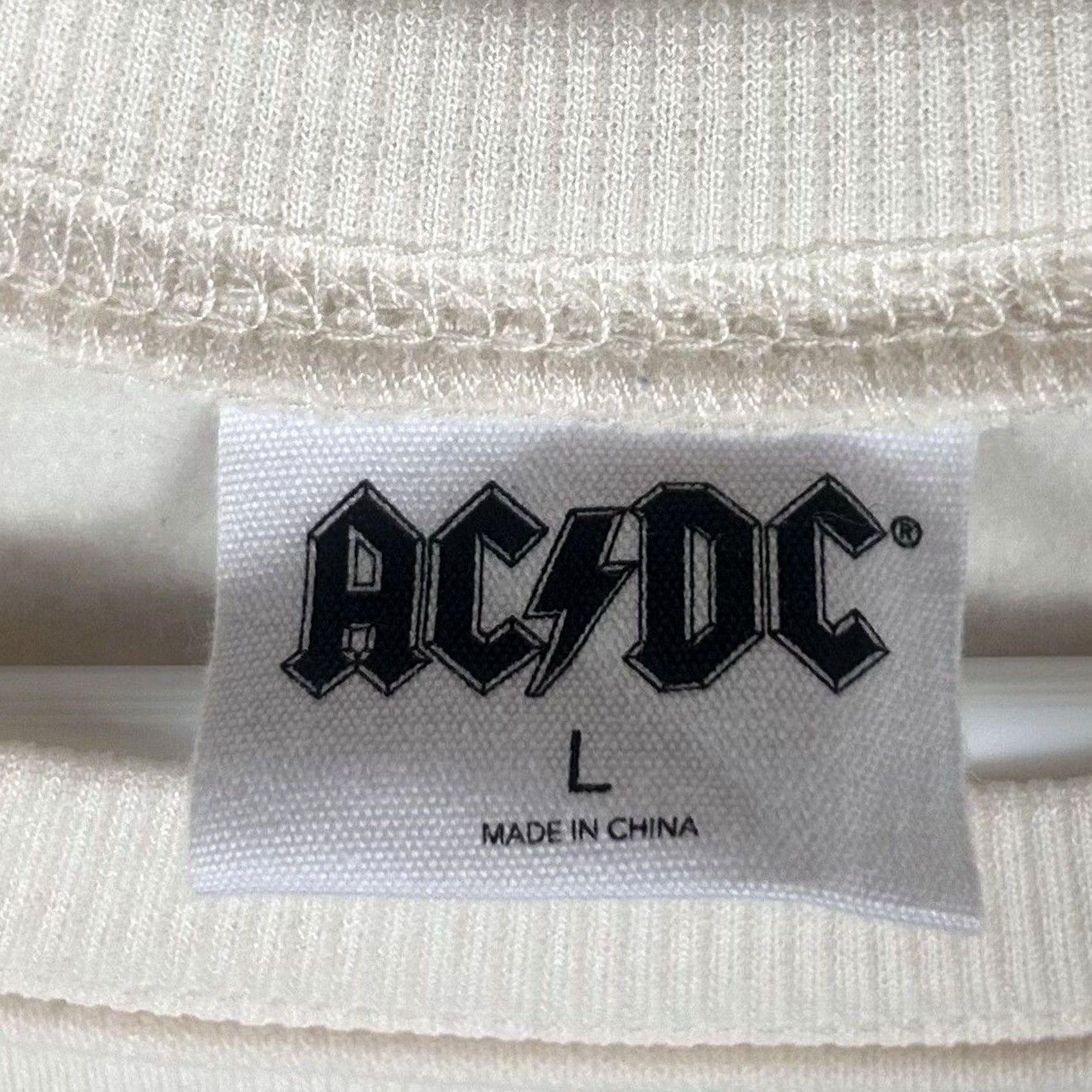 Vintage ACDC Womens Oversized Cropped Sweatshirt L Large Cream Graphic Print Pullover Rock Size L / US 10 / IT 46 - 3 Thumbnail