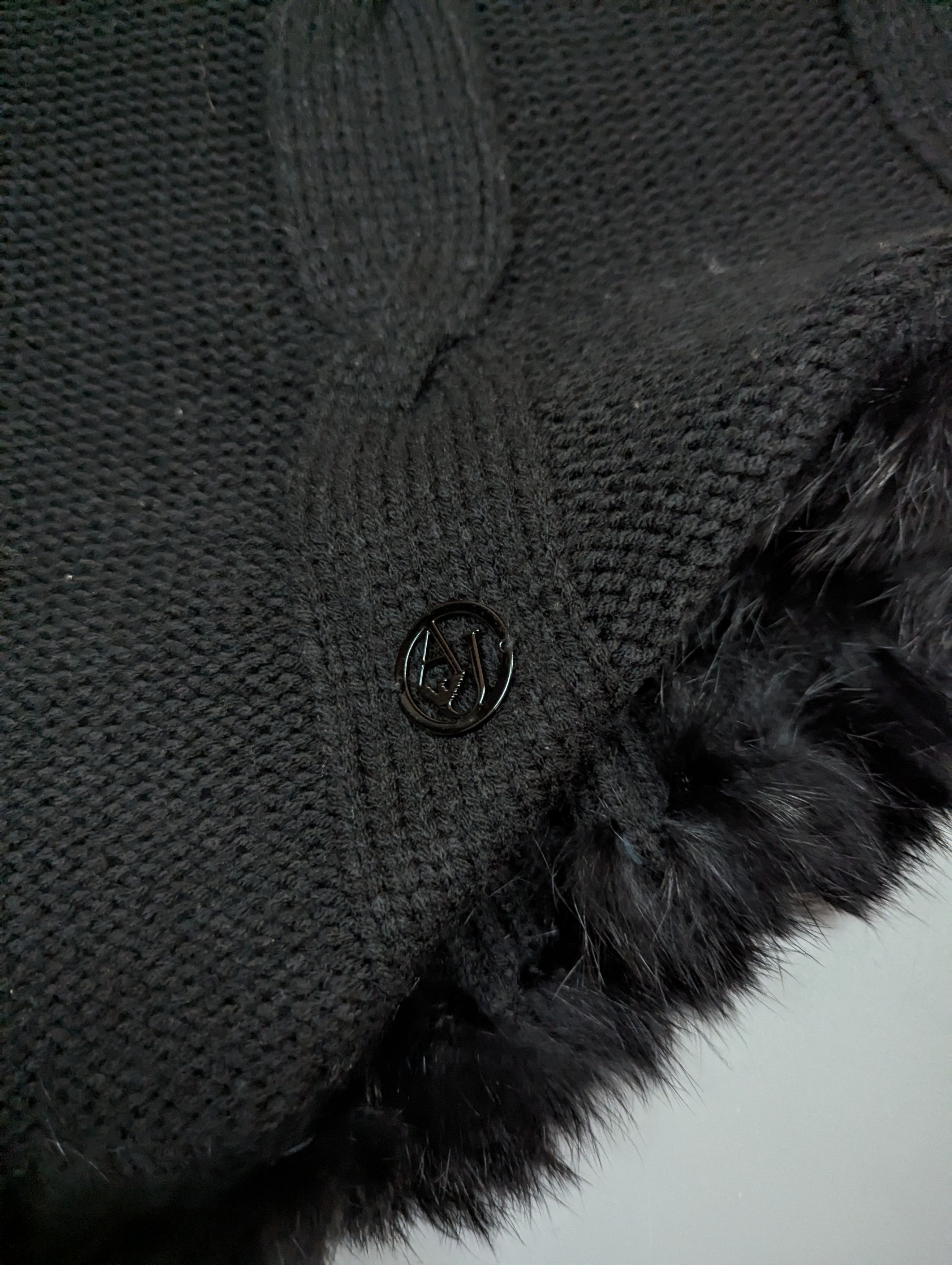Giorgio Armani Armani Jeans Knitted Poncho Black Faux Fur Trim Bolero Size M / US 6-8 / IT 42-44 - 9 Thumbnail