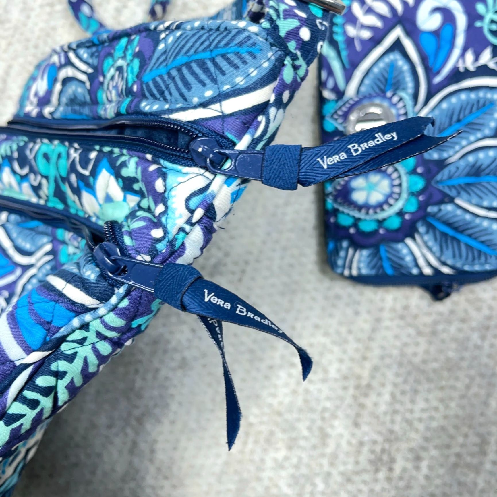 Vera Bradley Vera Bradley Crossbody Bag Women's Large Blue Island Medallion Quilt Pouch Wallet With Zip Molded Floral Size ONE SIZE - 5 Thumbnail