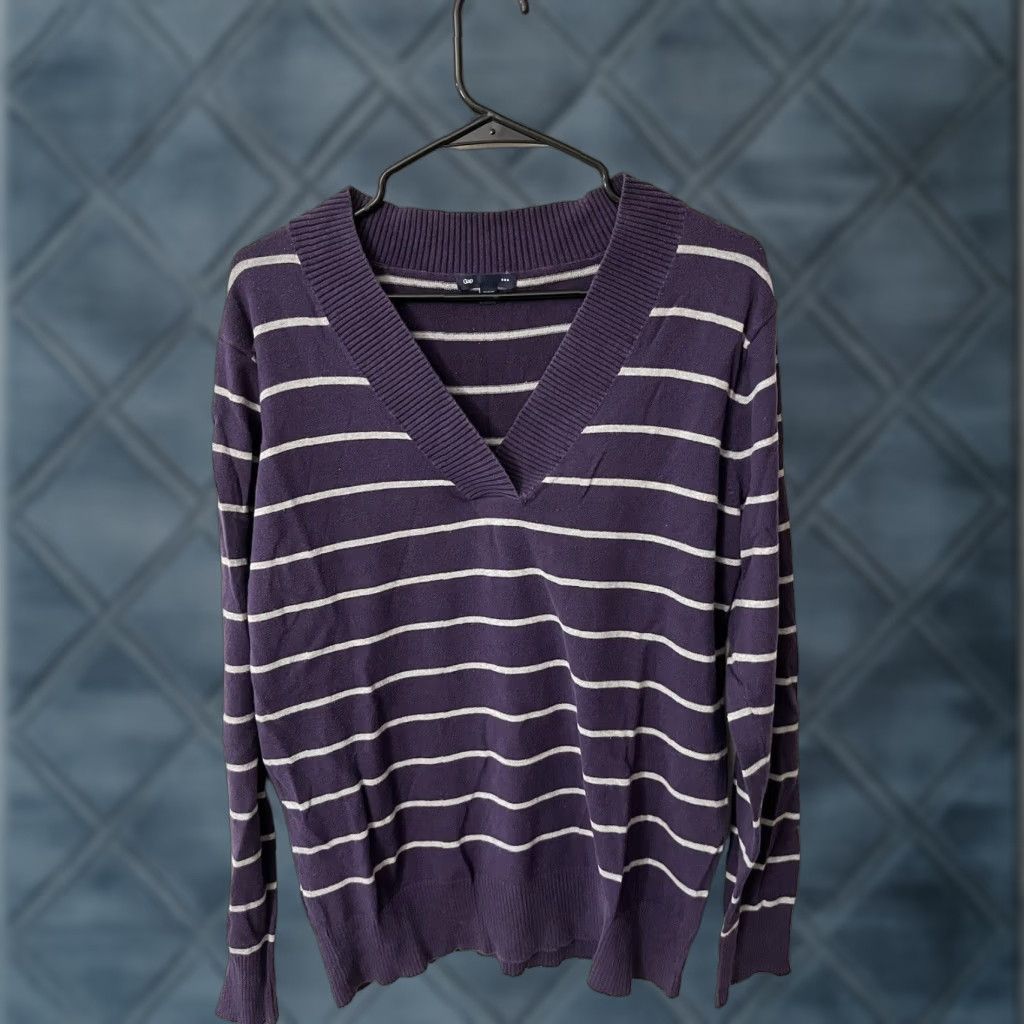 Gap Gap Sweater Women XL Purple Striped Cotton-Blend V-Neck Pullover Size XL / US 12-14 / IT 48-50 - 1 Thumbnail