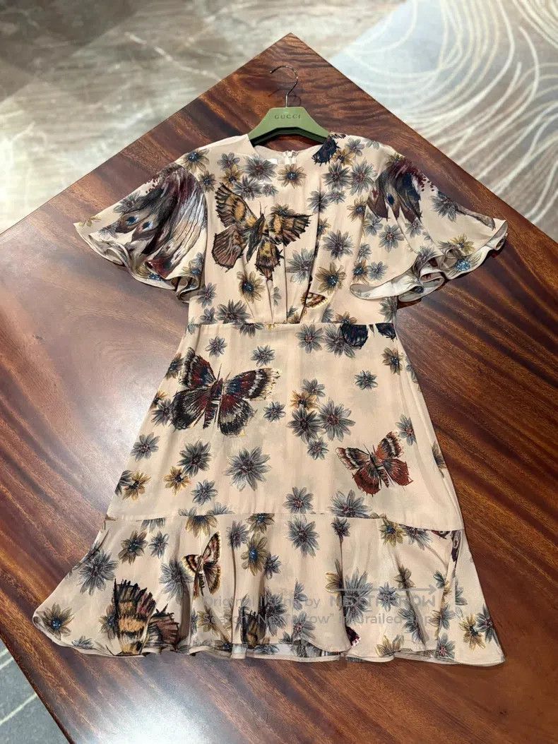 Valentino Valentino Mulberry silk classic butterfly pattern umbrella Size S / US 4 / IT 40 - 1 Thumbnail