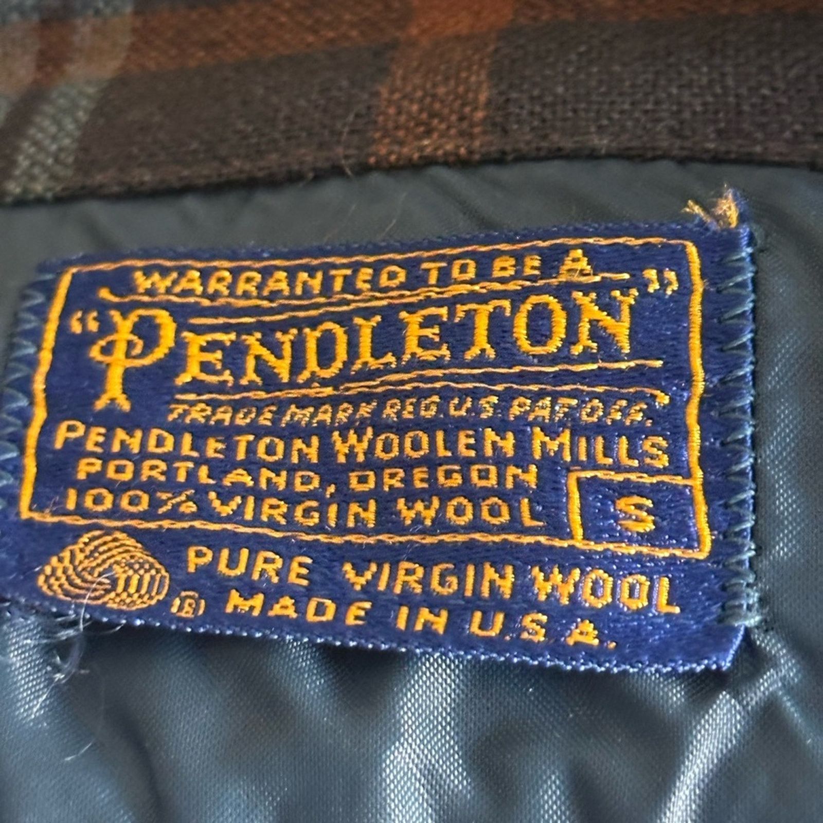 Pendleton 1960s PENDLETON Board Shirt, Vintage Wool Plaid Shirt Button Size S / US 4 / IT 40 - 5 Thumbnail